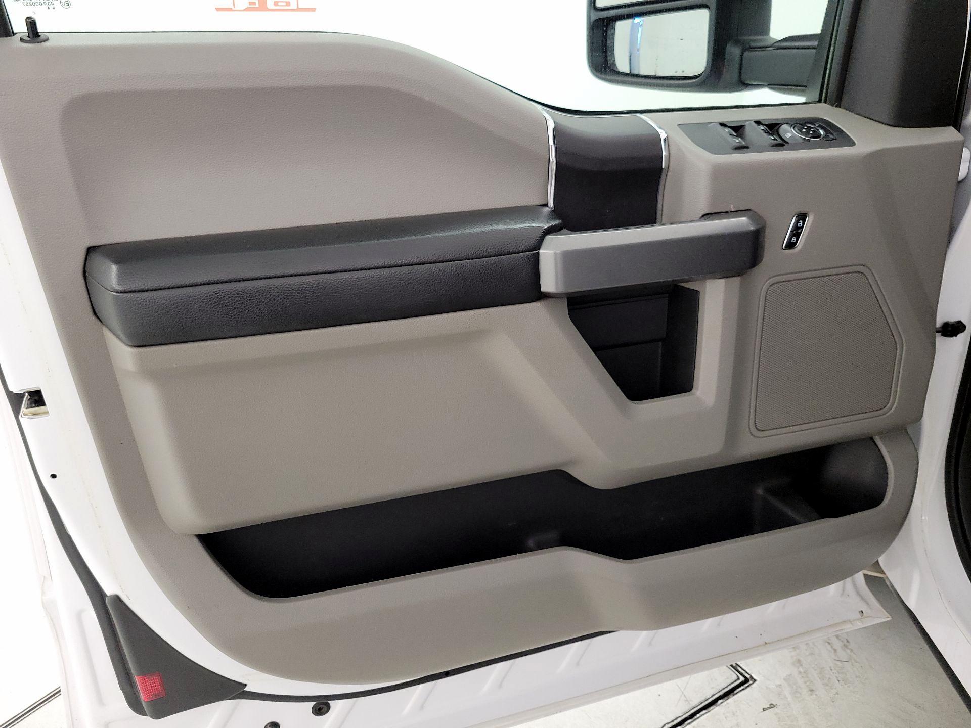 Thumbnail: 2016 Ford F-150 - 12