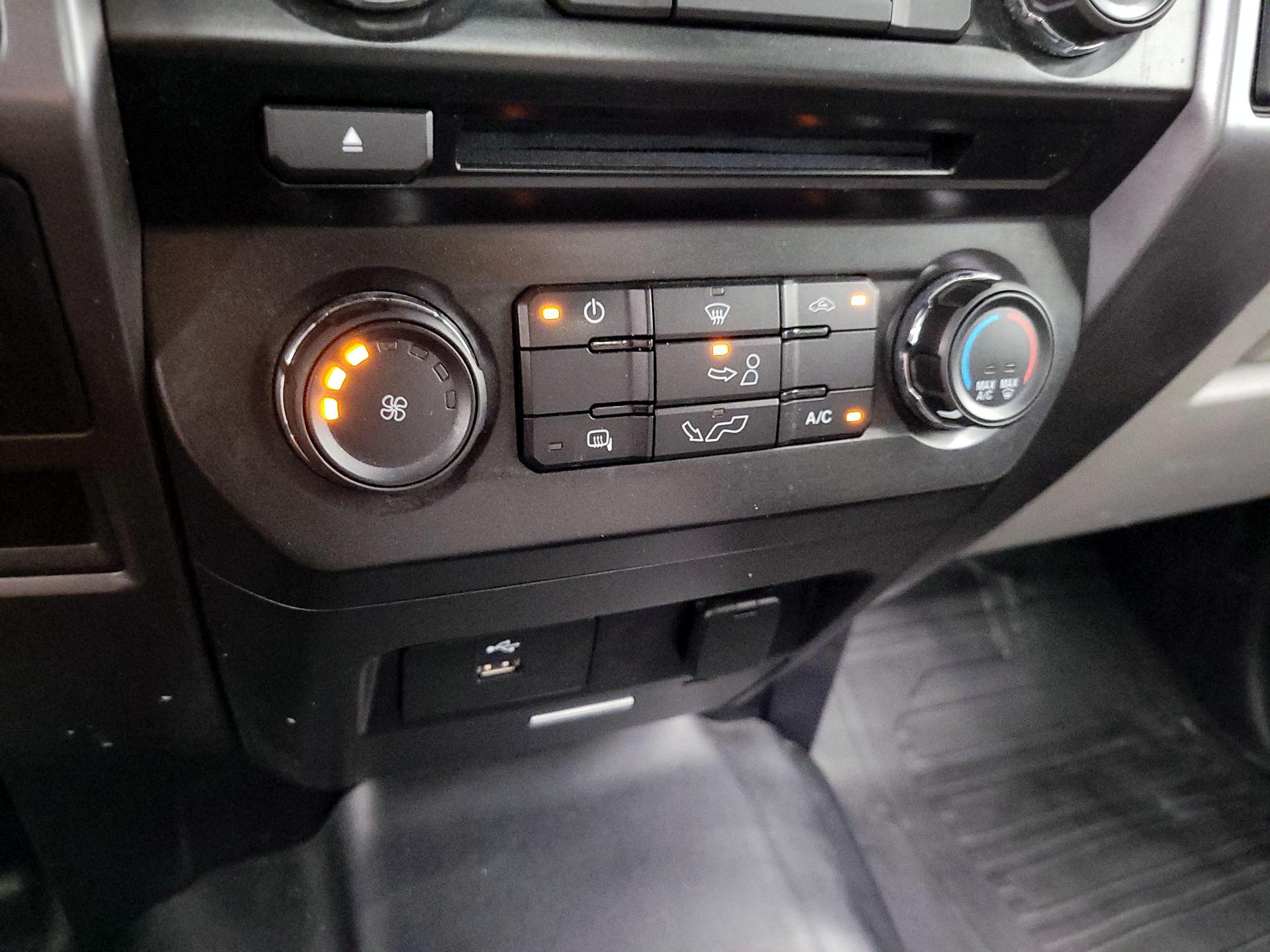 Thumbnail: 2016 Ford F-150 - 16