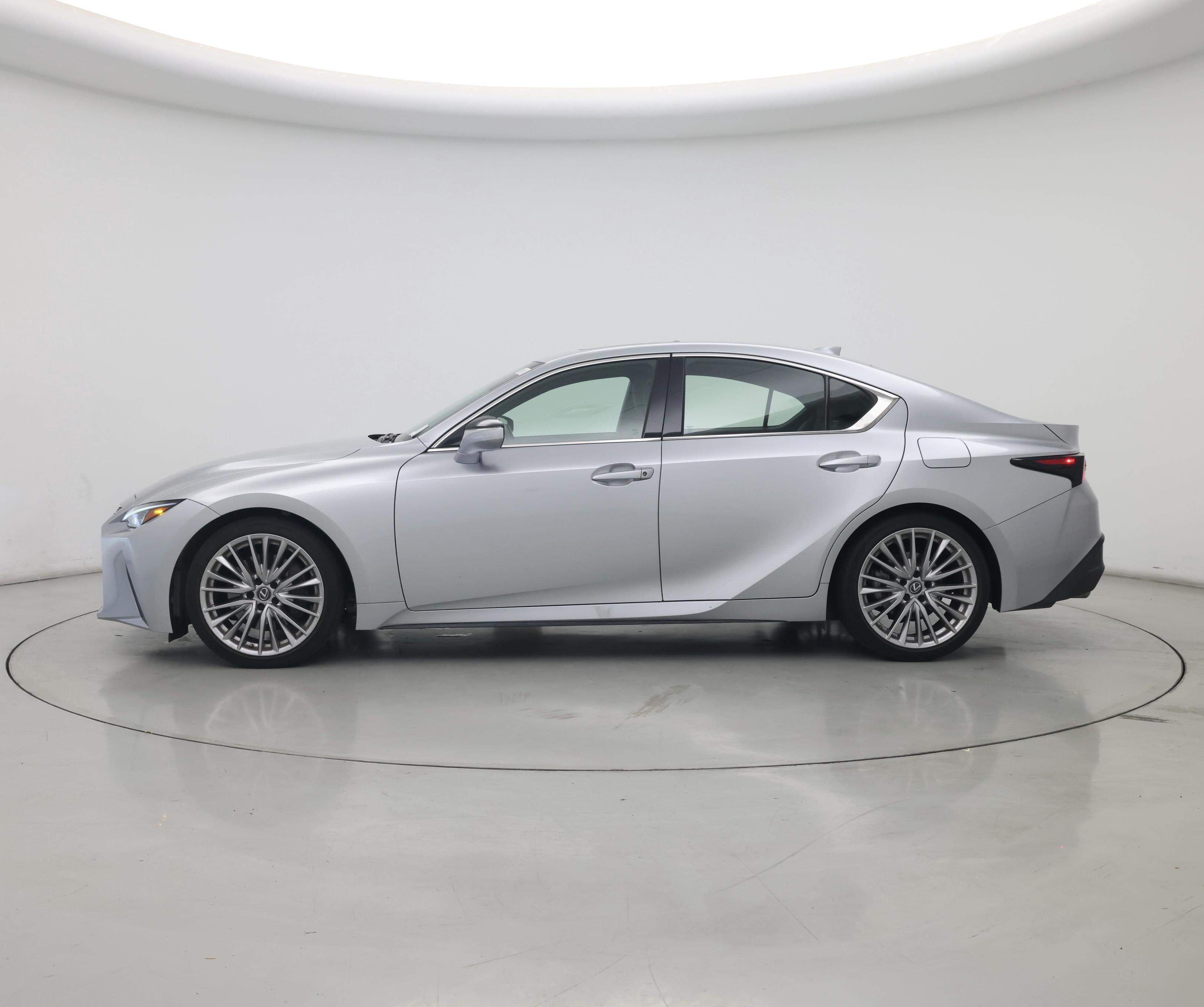 Thumbnail: 2022 Lexus IS - 3