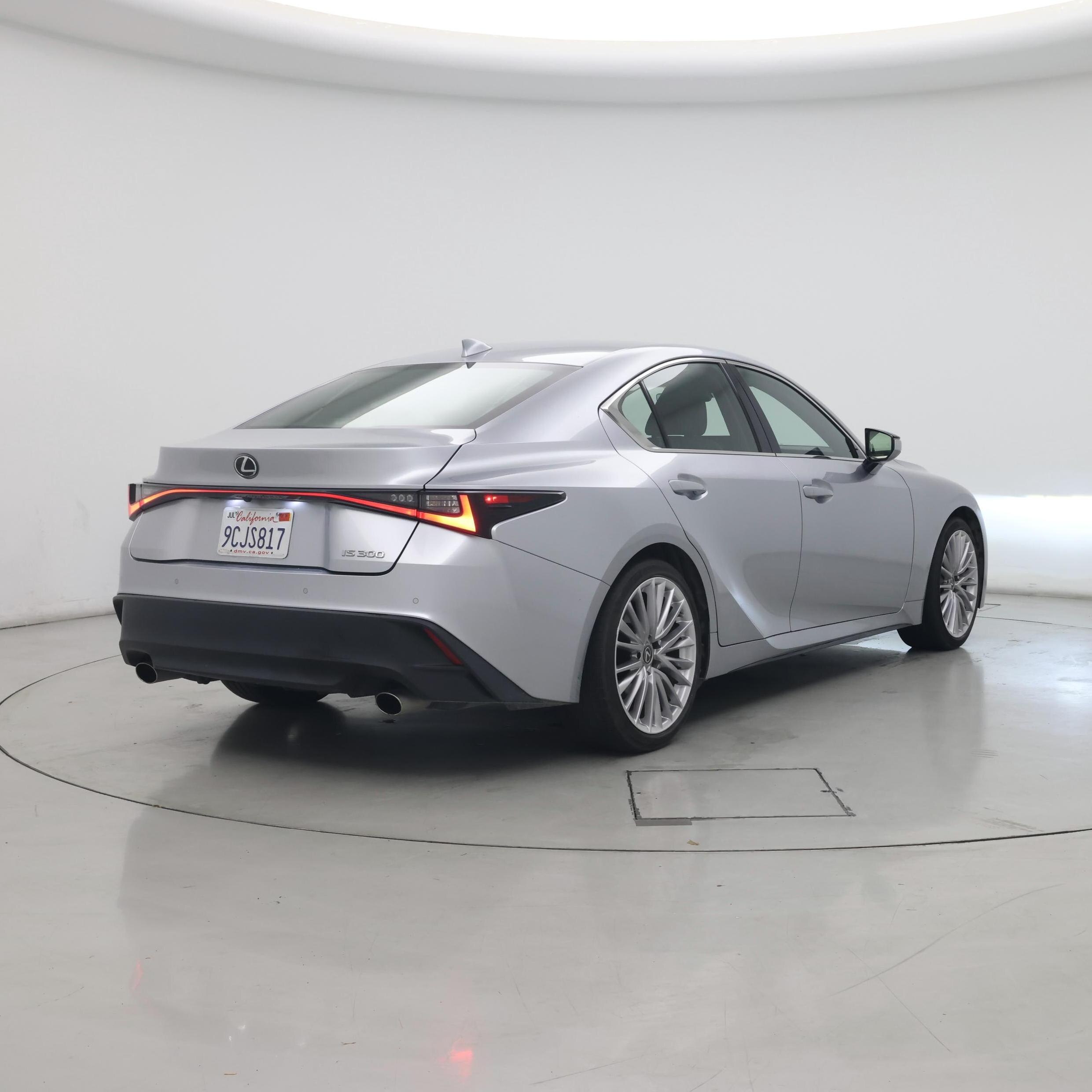 Thumbnail: 2022 Lexus IS - 8