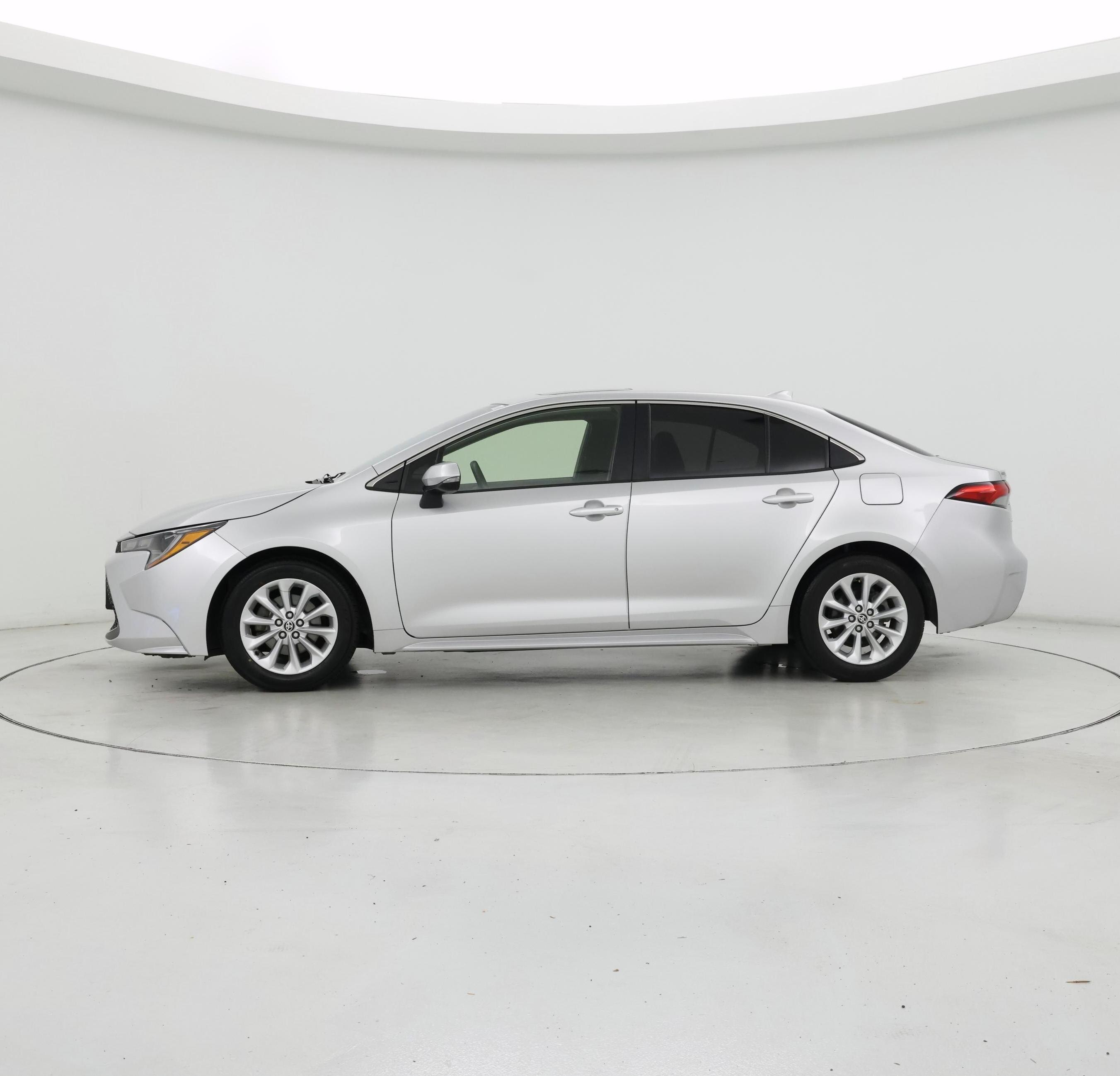 Thumbnail: 2022 Toyota Corolla - 3