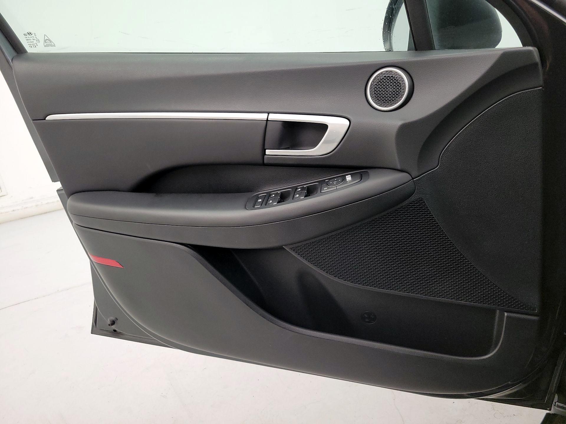 Thumbnail: 2022 Hyundai Sonata - 12