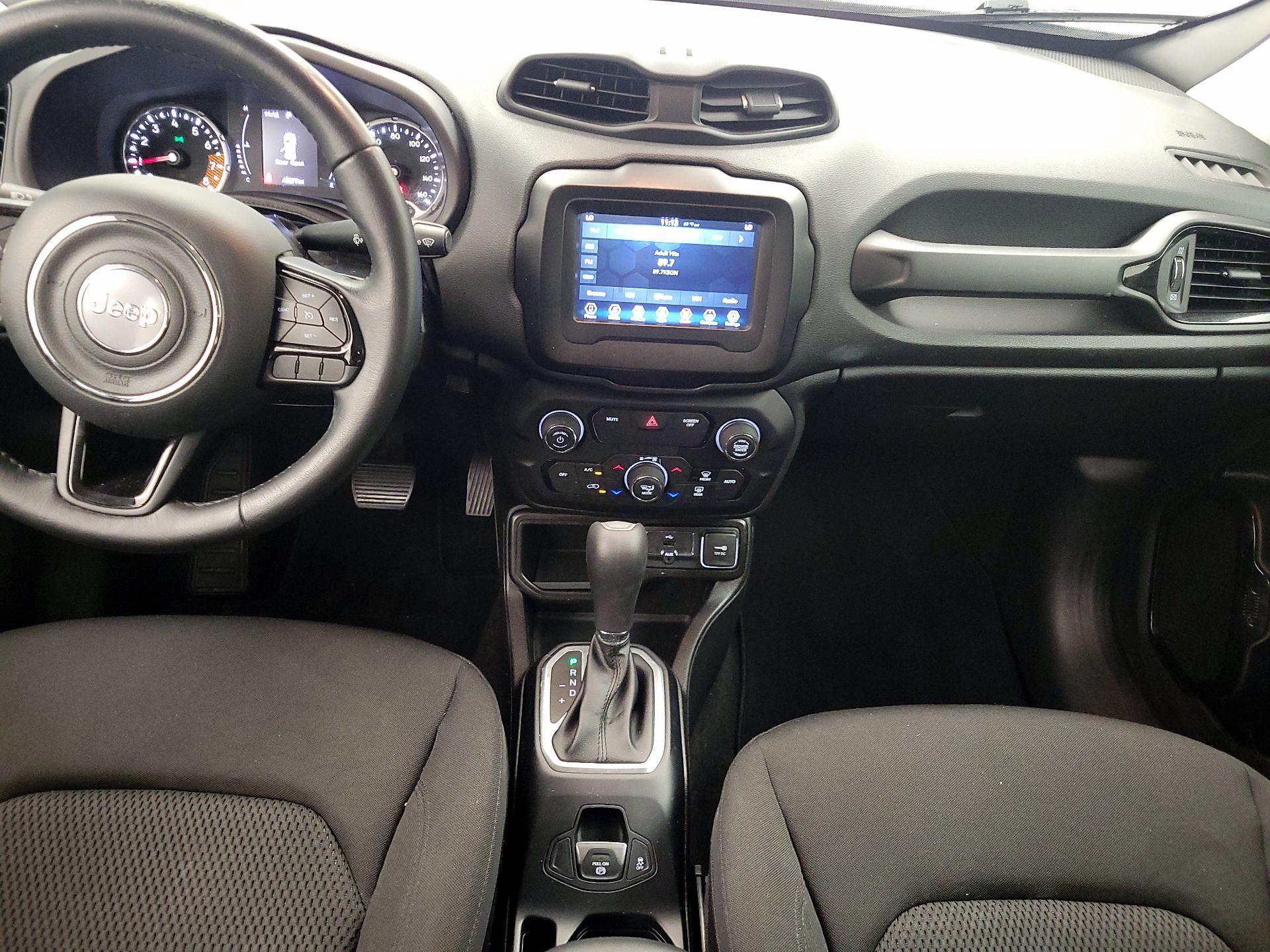 Thumbnail: 2019 Jeep Renegade - 9