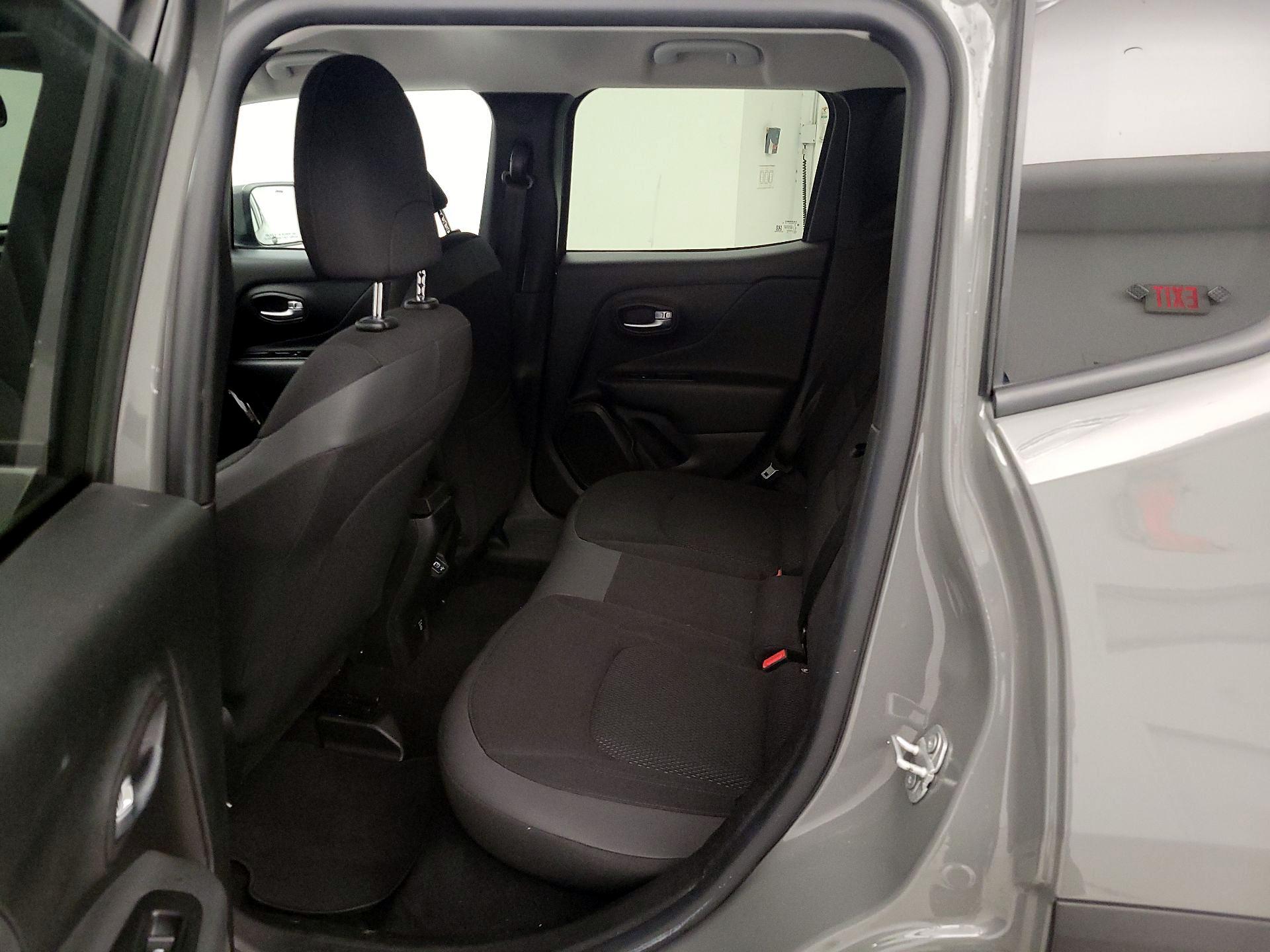 Thumbnail: 2019 Jeep Renegade - 18
