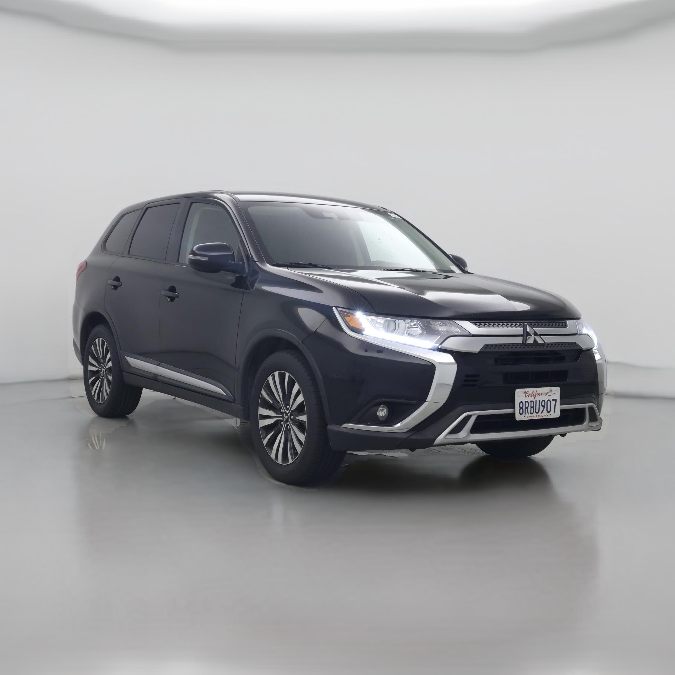 Thumbnail: 2020 Mitsubishi Outlander - 1