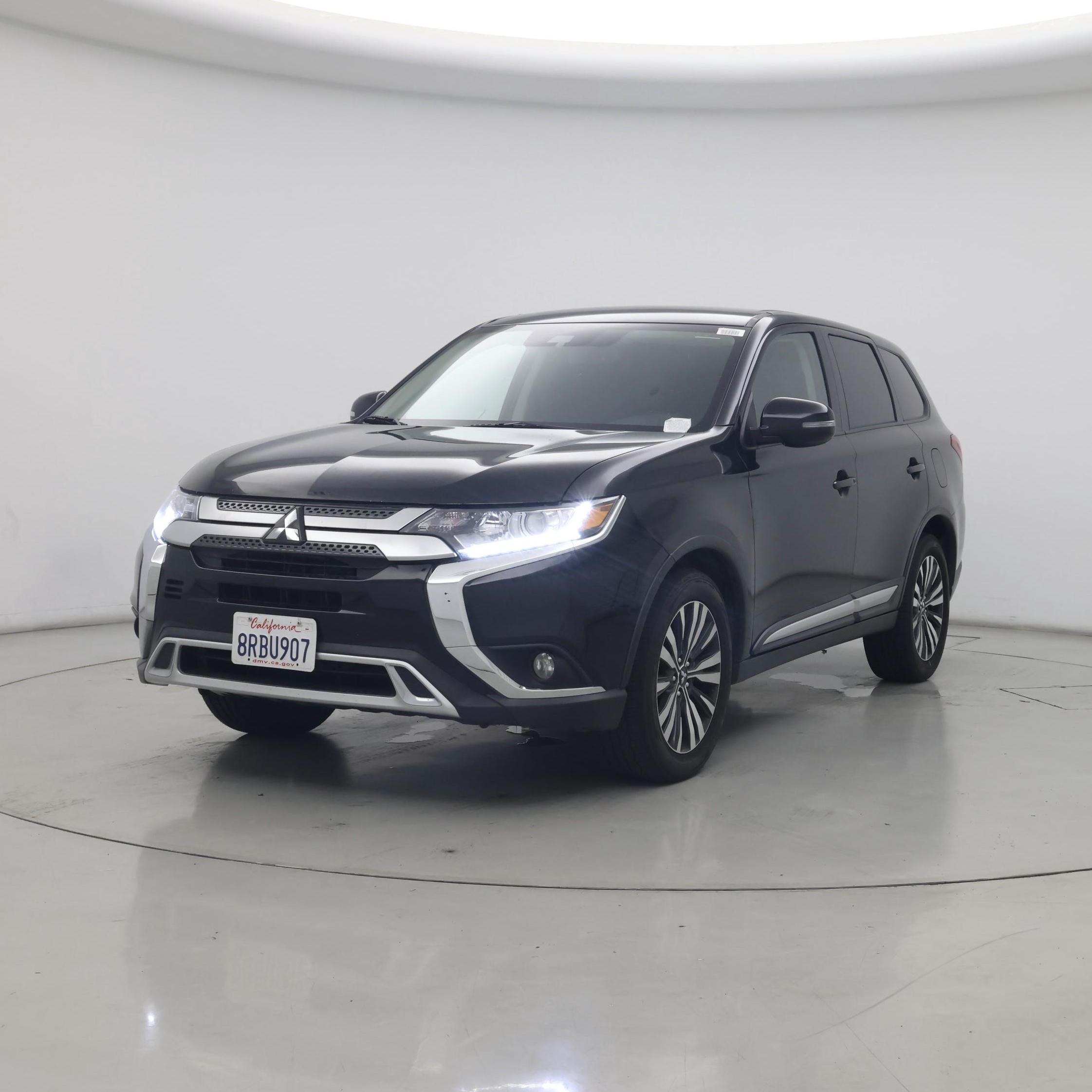 Thumbnail: 2020 Mitsubishi Outlander - 4