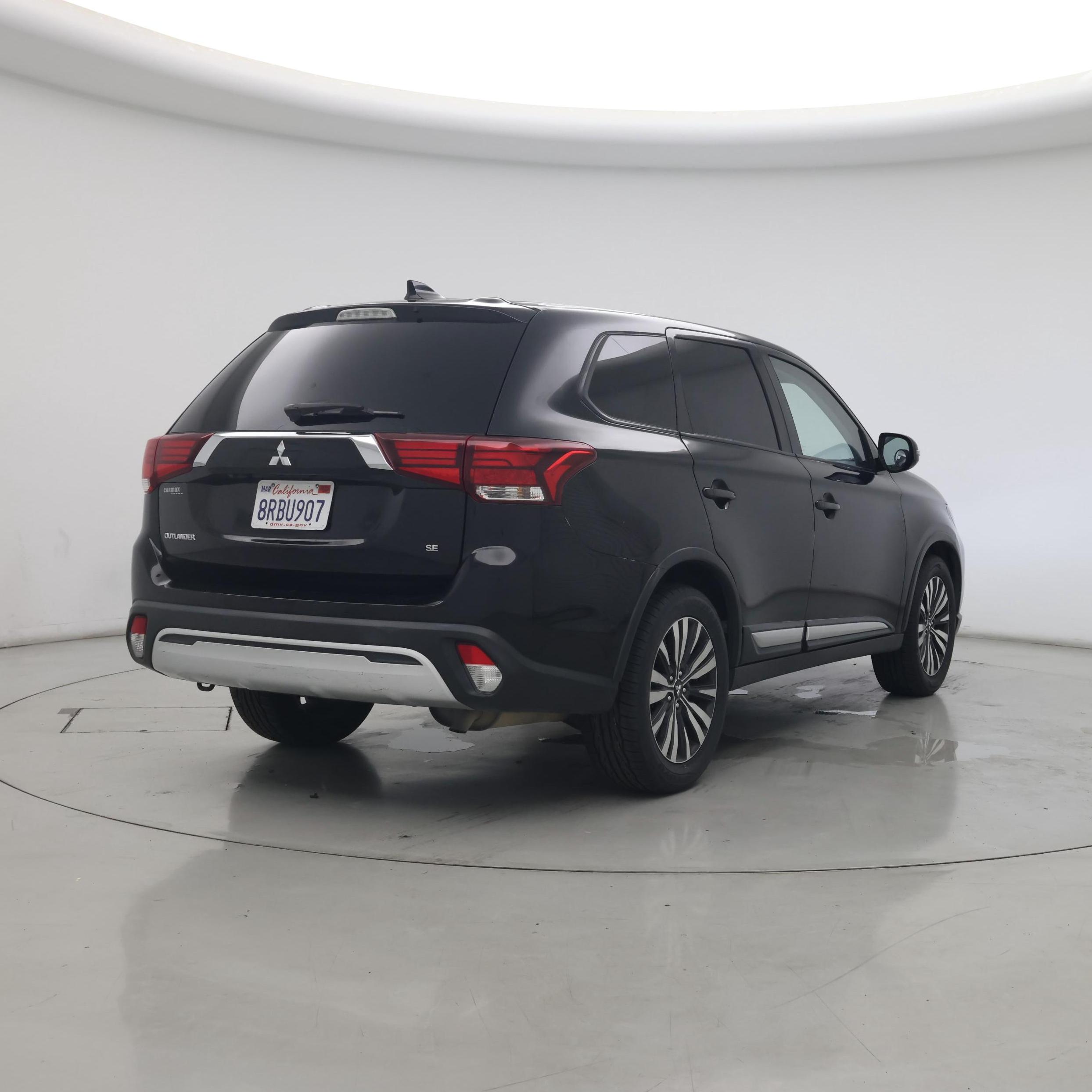 Thumbnail: 2020 Mitsubishi Outlander - 8