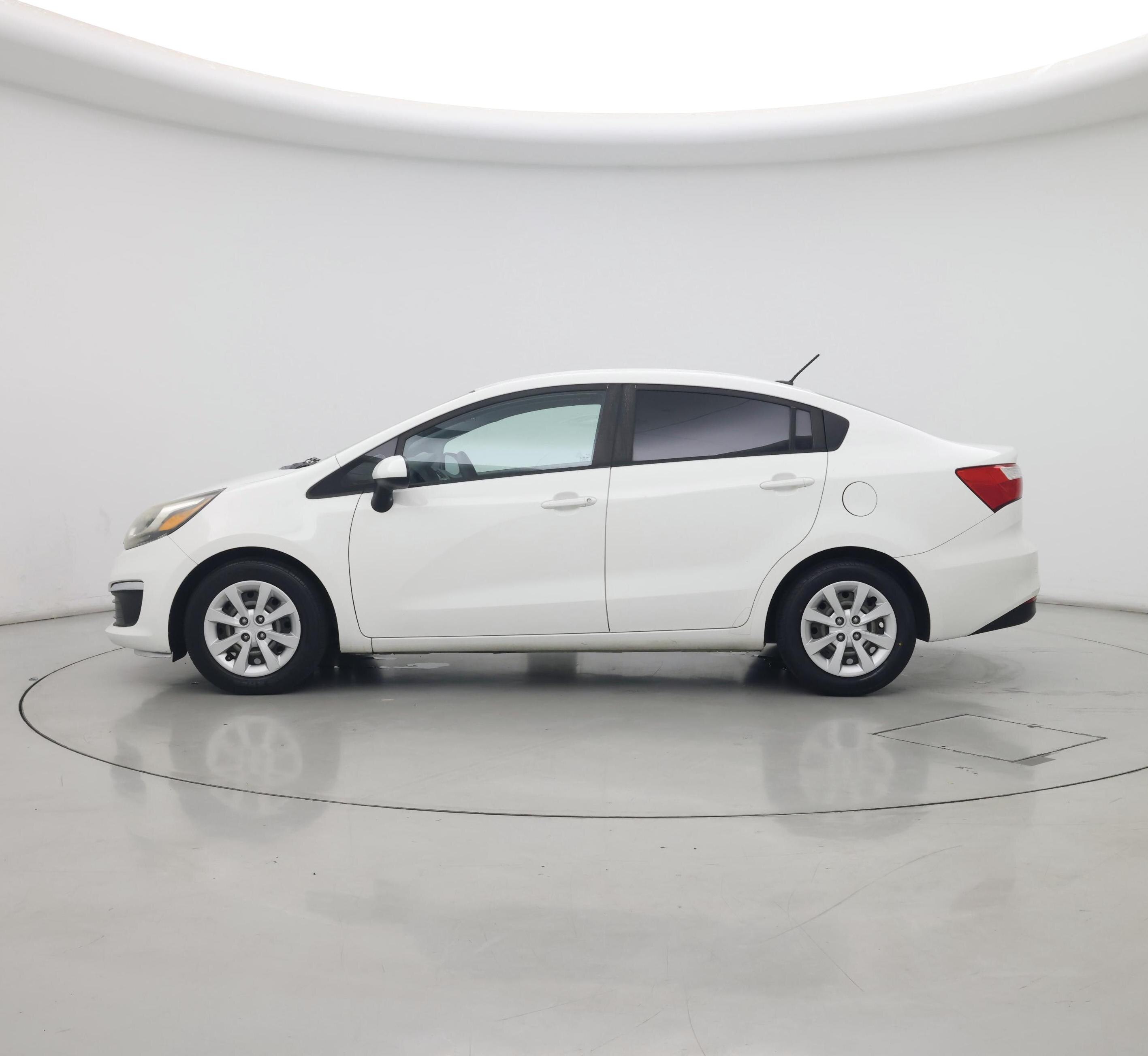 Thumbnail: 2016 Kia Rio - 3