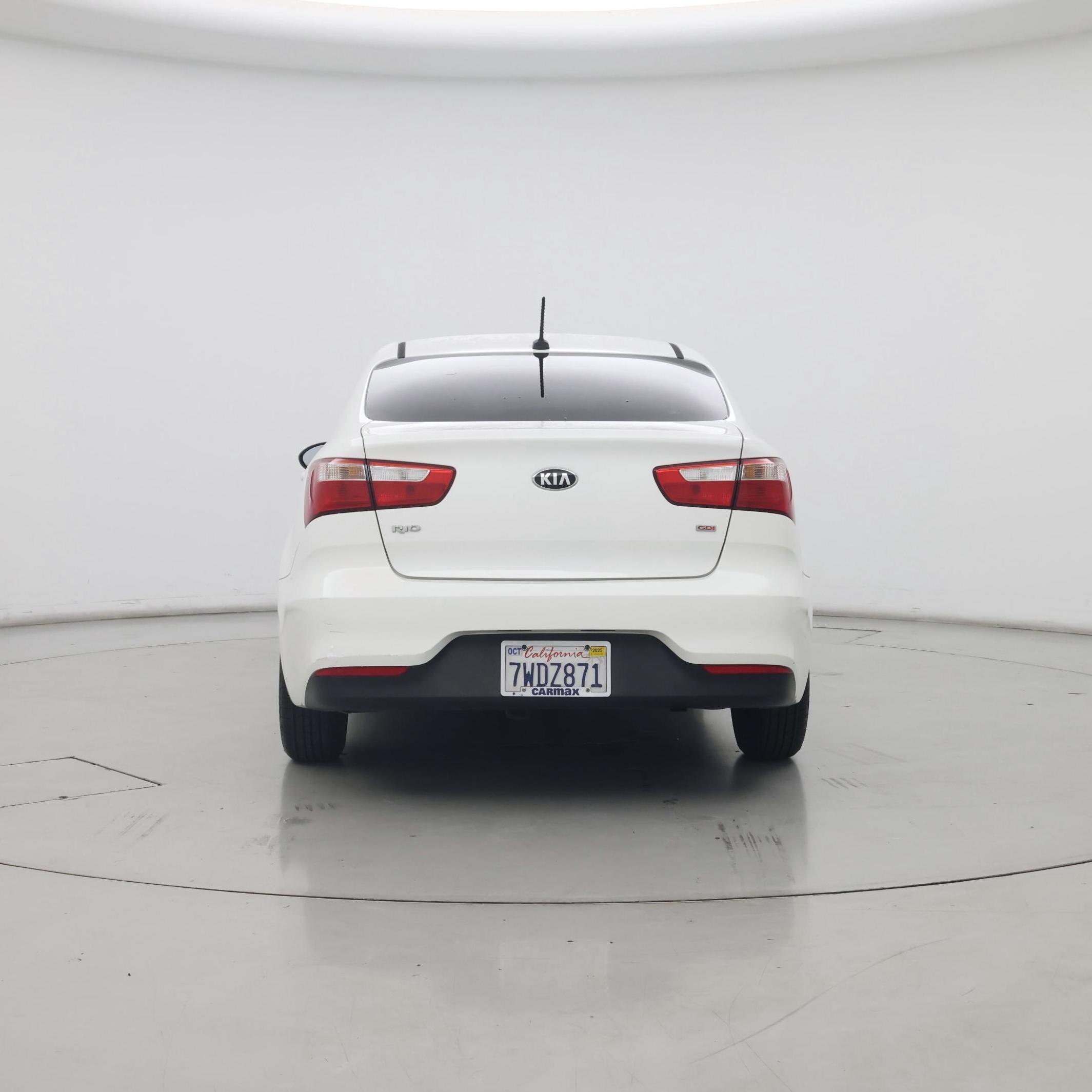 Thumbnail: 2016 Kia Rio - 6