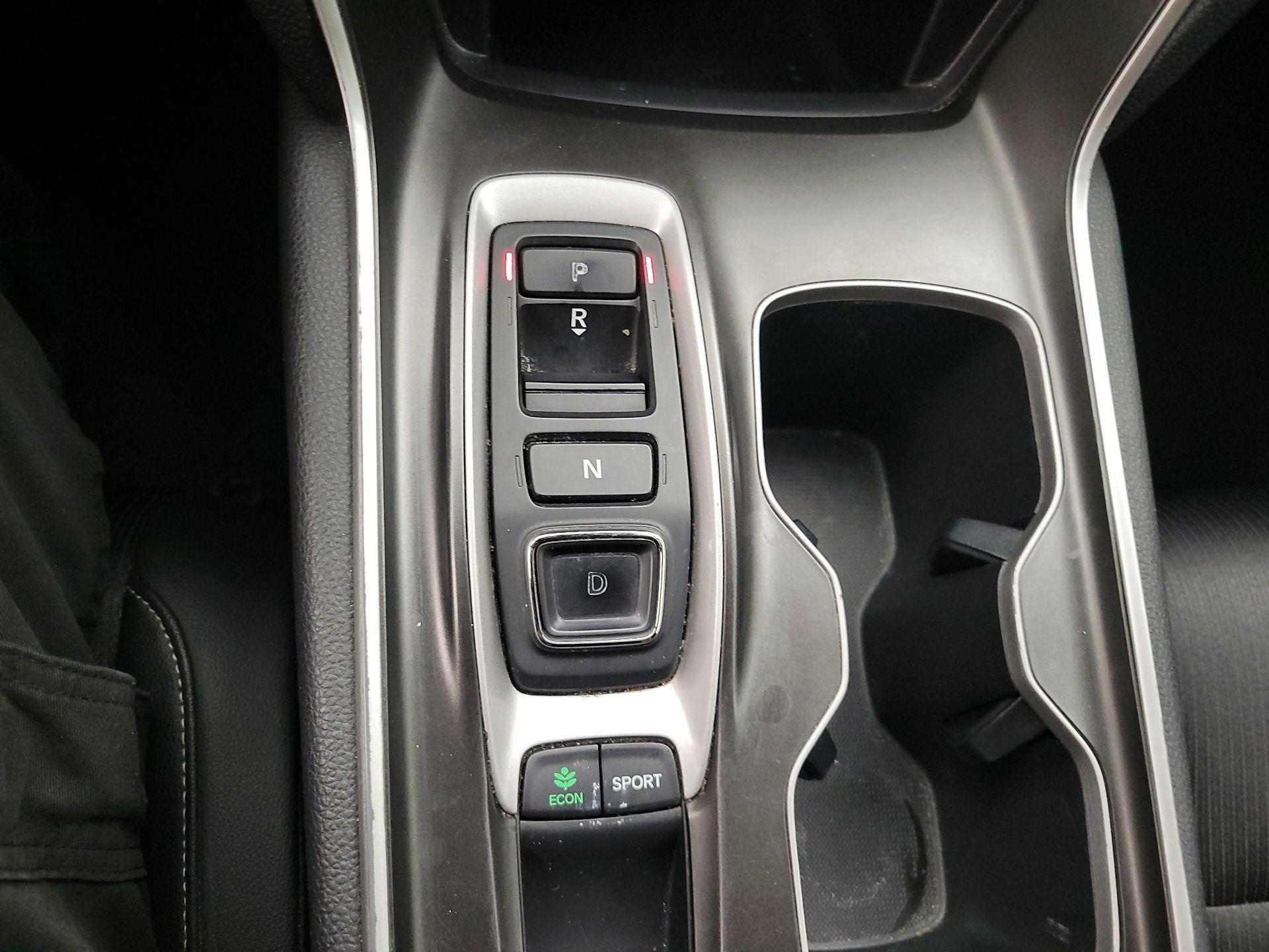 Thumbnail: 2019 Honda Accord - 16