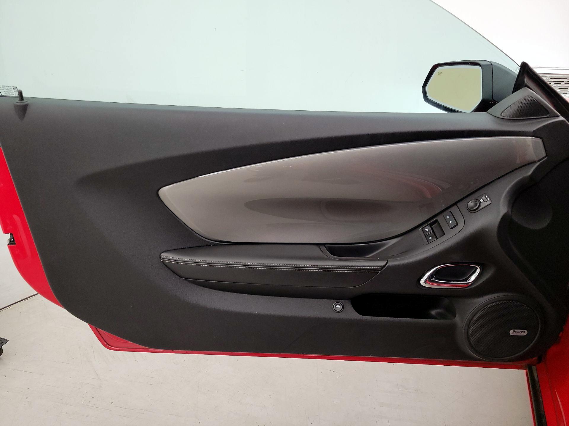 Thumbnail: 2014 Chevrolet Camaro - 12