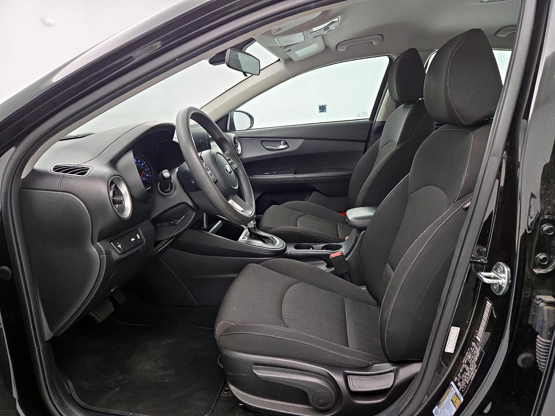 Thumbnail: 2021 Kia Forte - 11