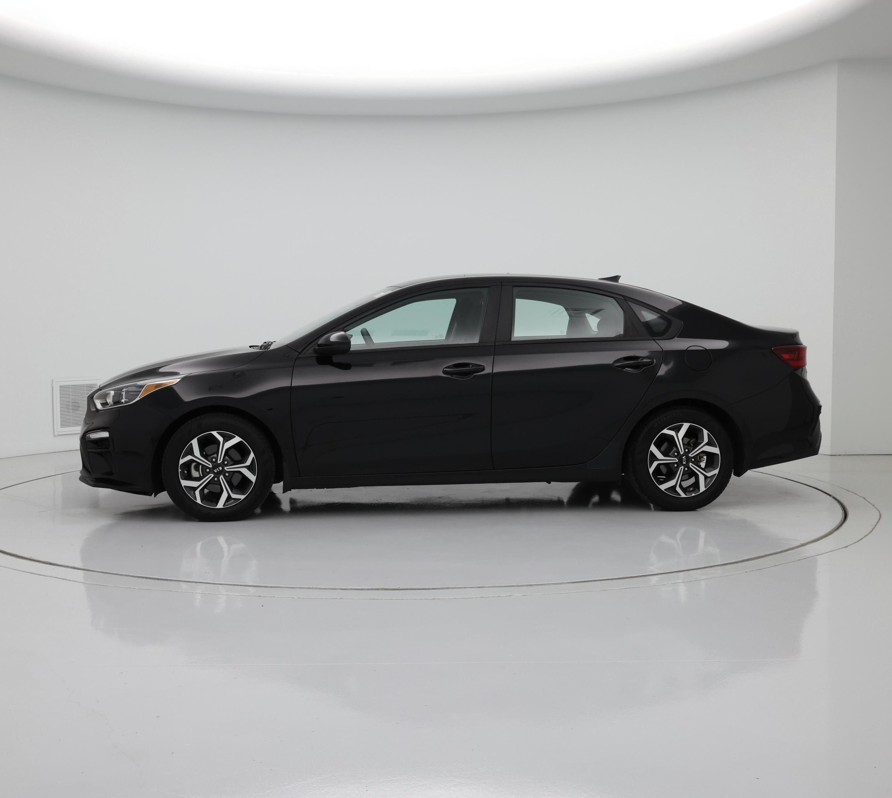 Thumbnail: 2021 Kia Forte - 3