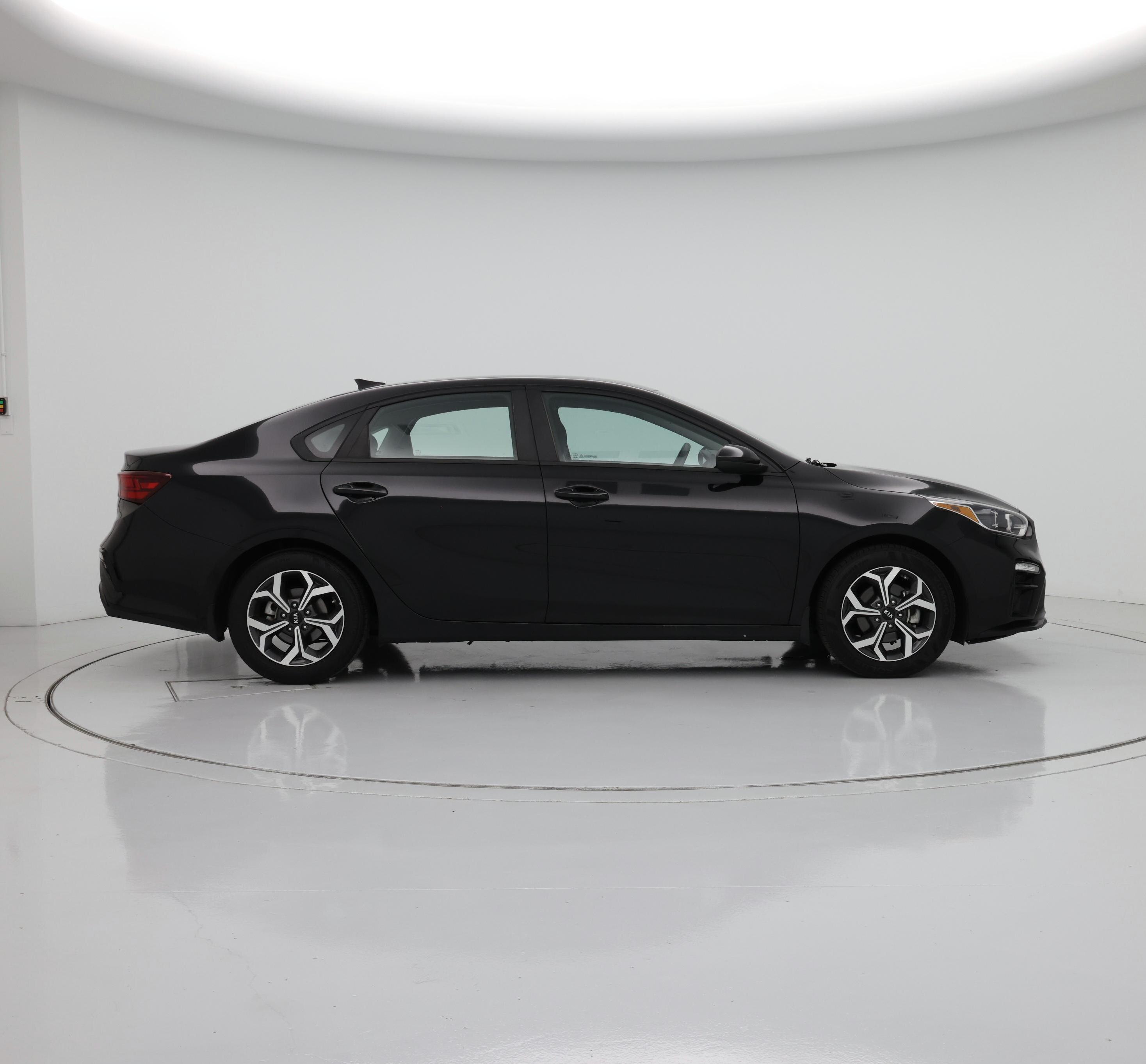 Thumbnail: 2021 Kia Forte - 7
