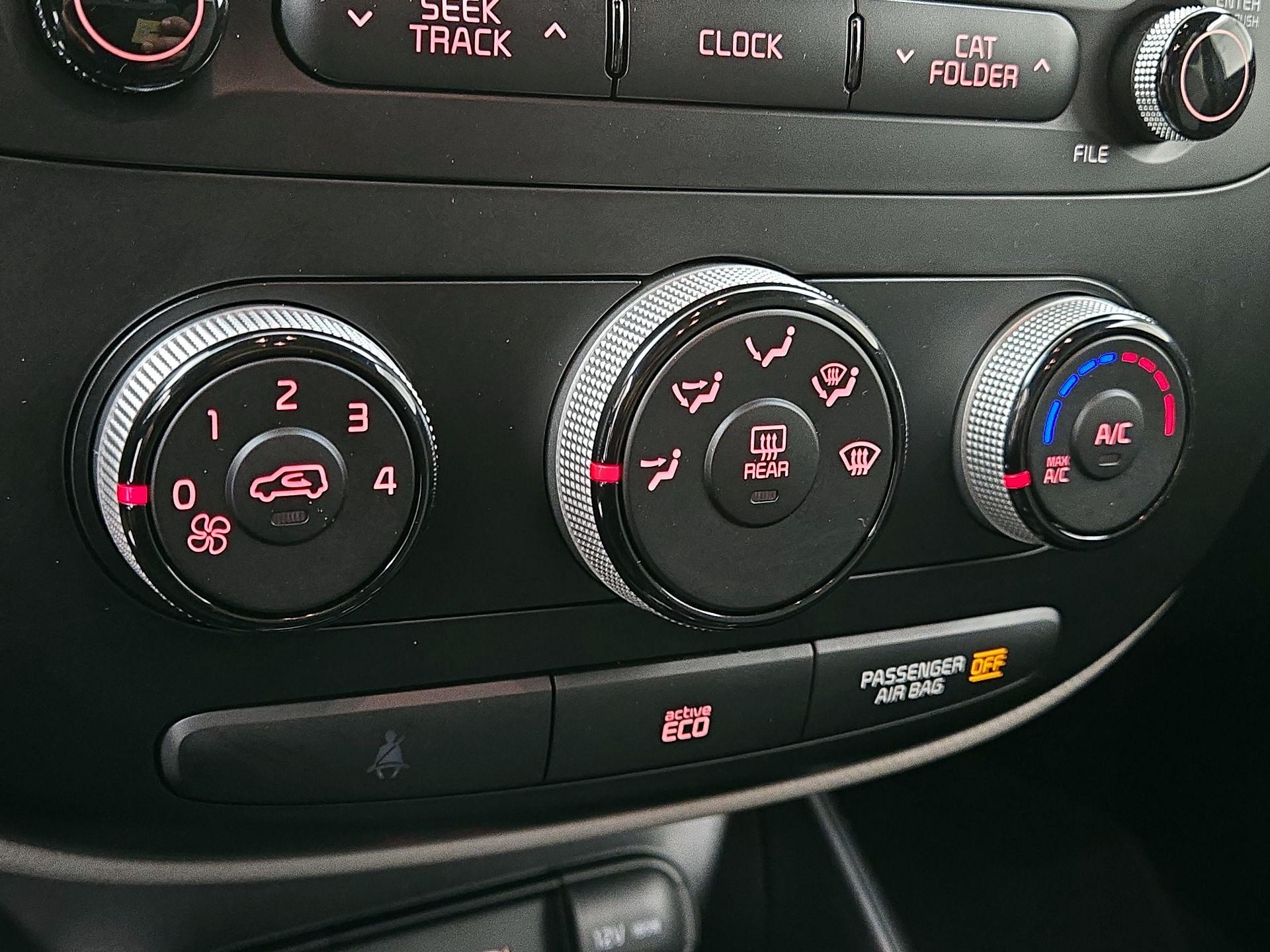 Thumbnail: 2016 Kia Soul - 16