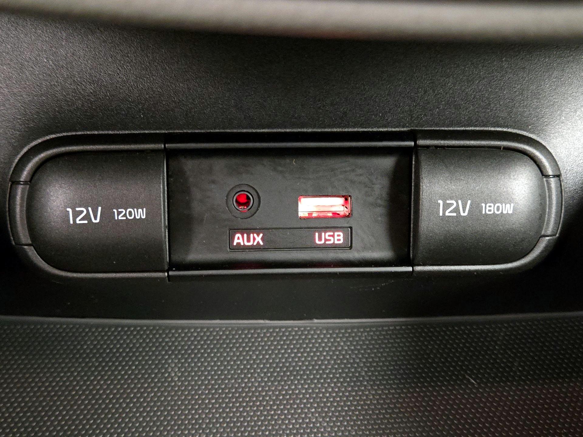 Thumbnail: 2016 Kia Soul - 18