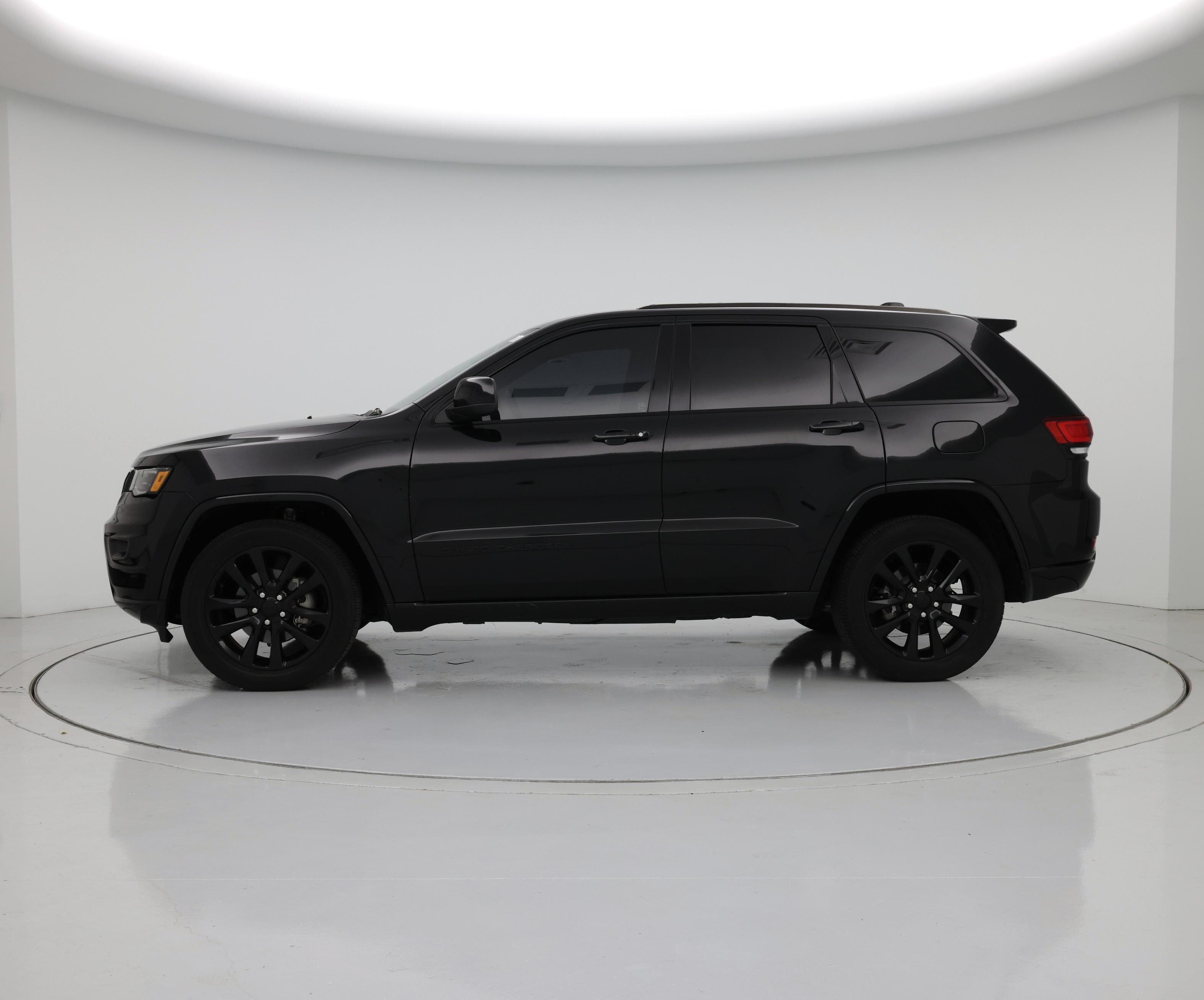 Thumbnail: 2020 Jeep Grand Cherokee - 3