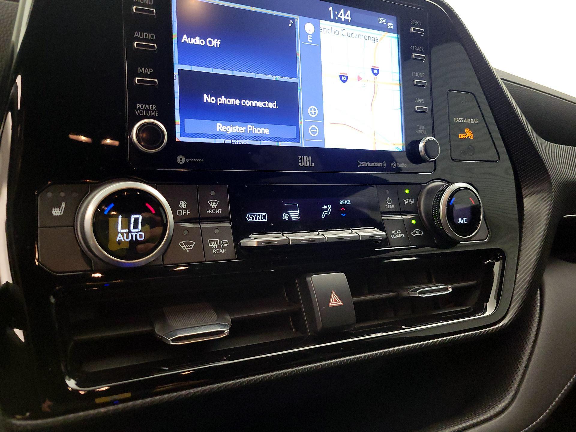 Thumbnail: 2021 Toyota Highlander - 17