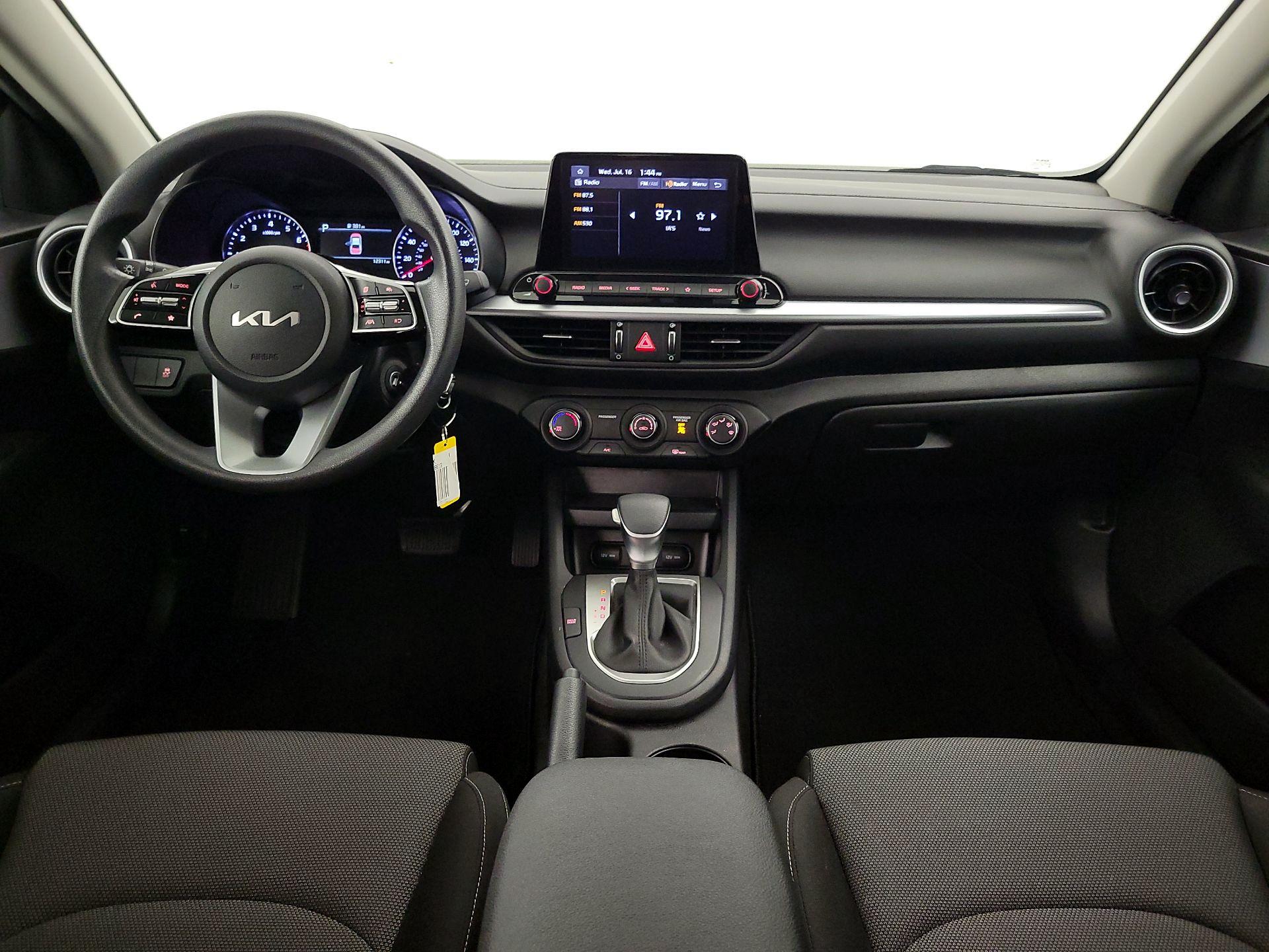 Thumbnail: 2023 Kia Forte - 9