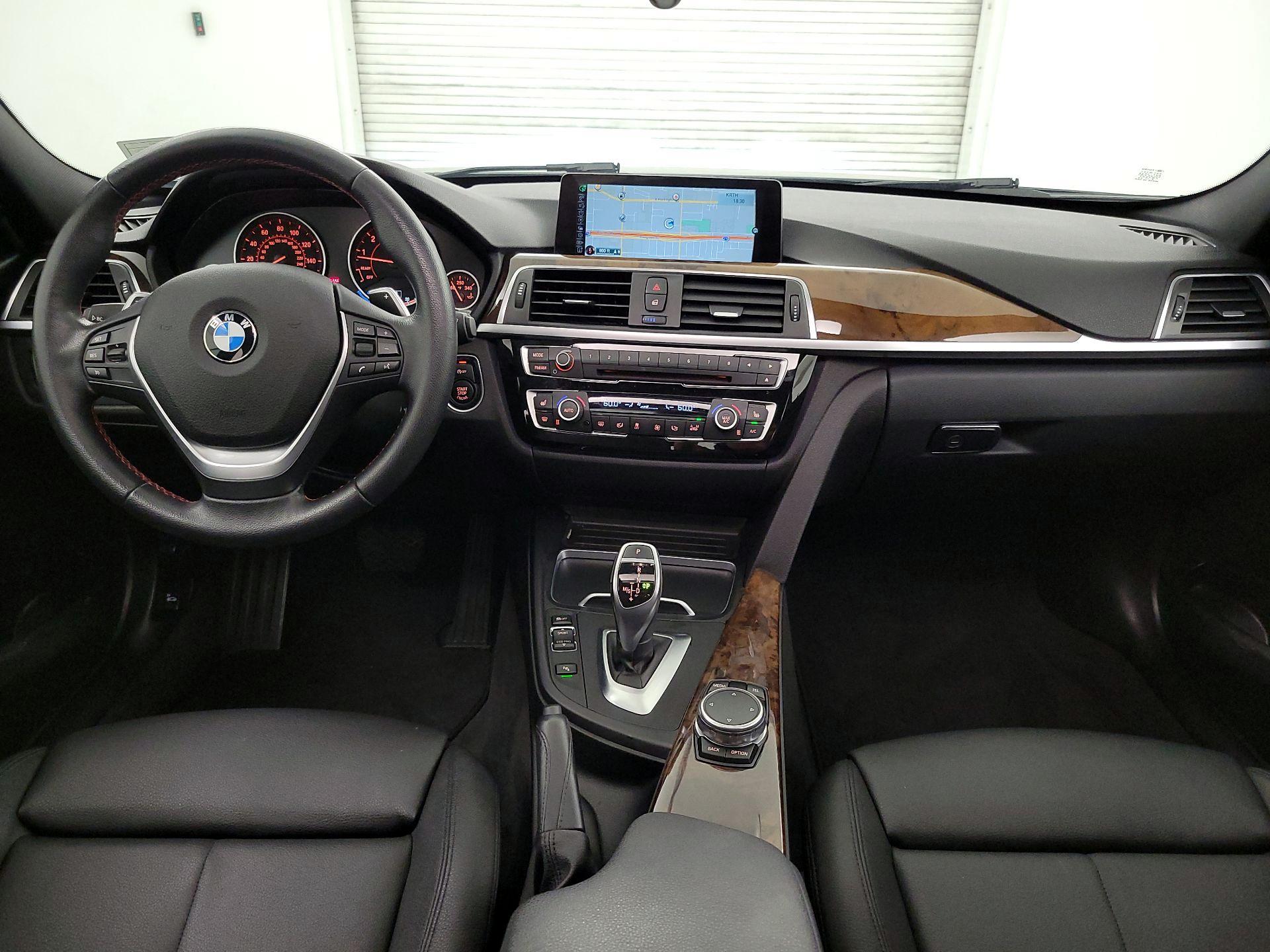 Thumbnail: 2016 BMW 3 Series - 9