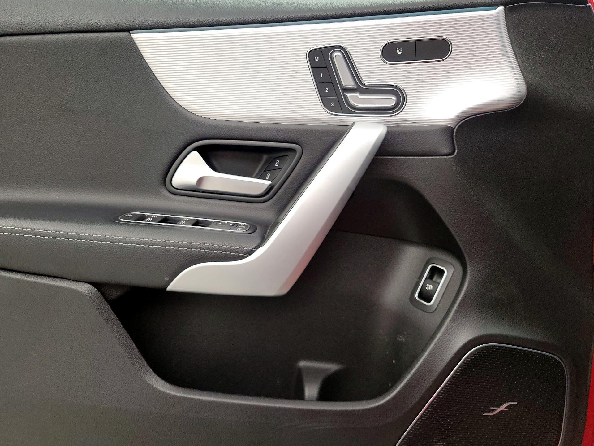 Thumbnail: 2019 Mercedes-Benz A-Class - 12