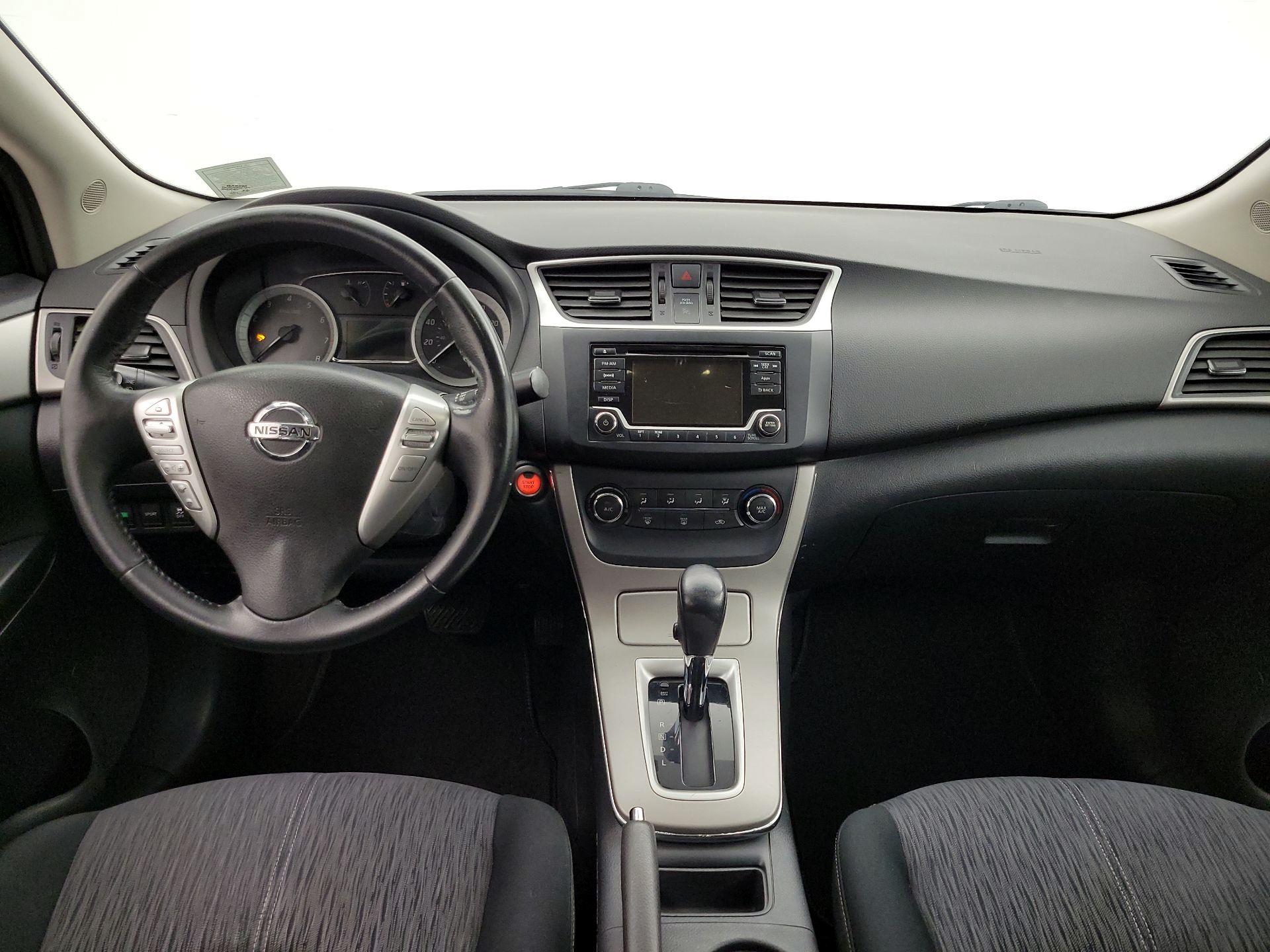 Thumbnail: 2015 Nissan Sentra - 9