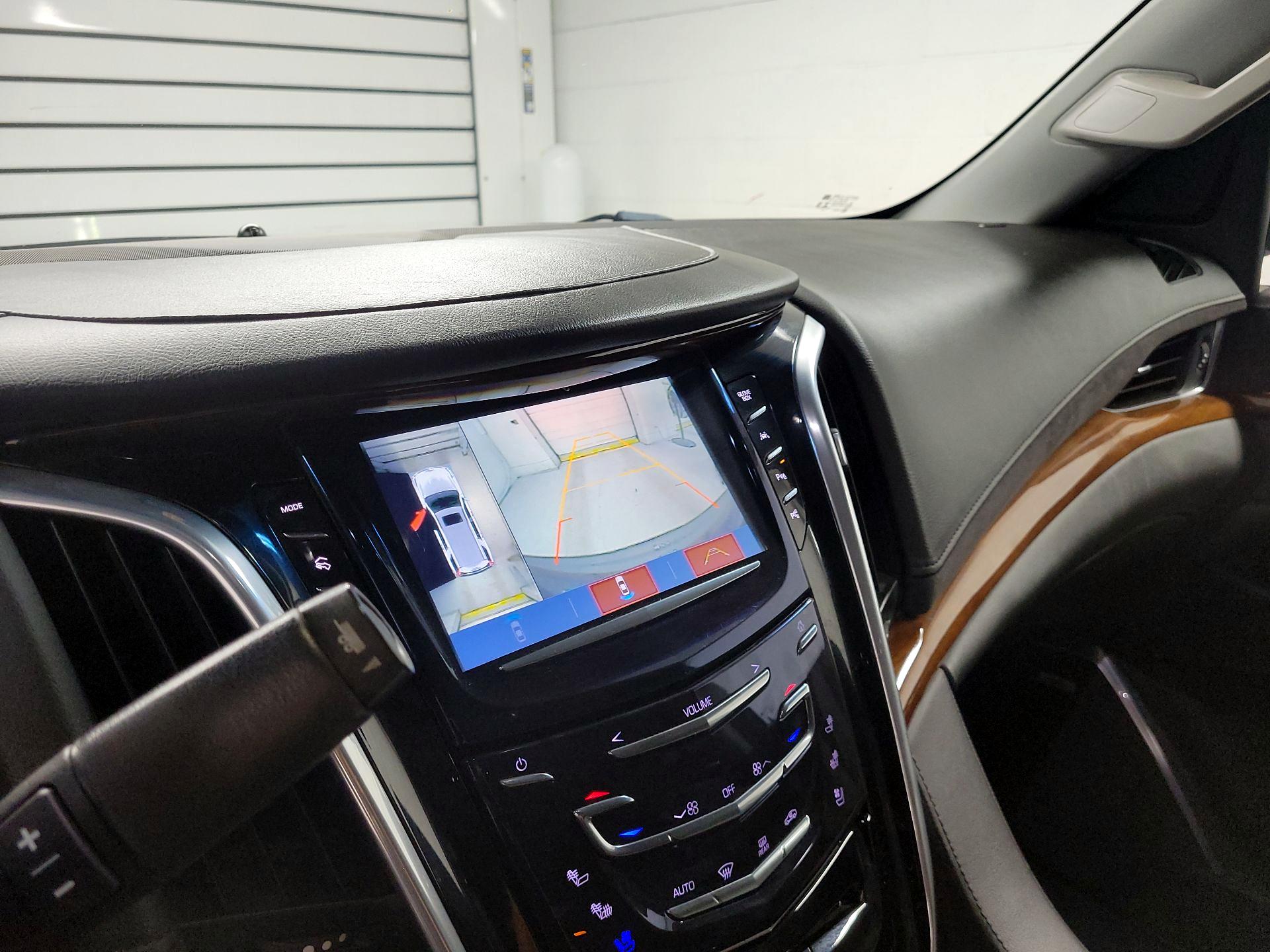 Thumbnail: 2019 Cadillac Escalade - 14