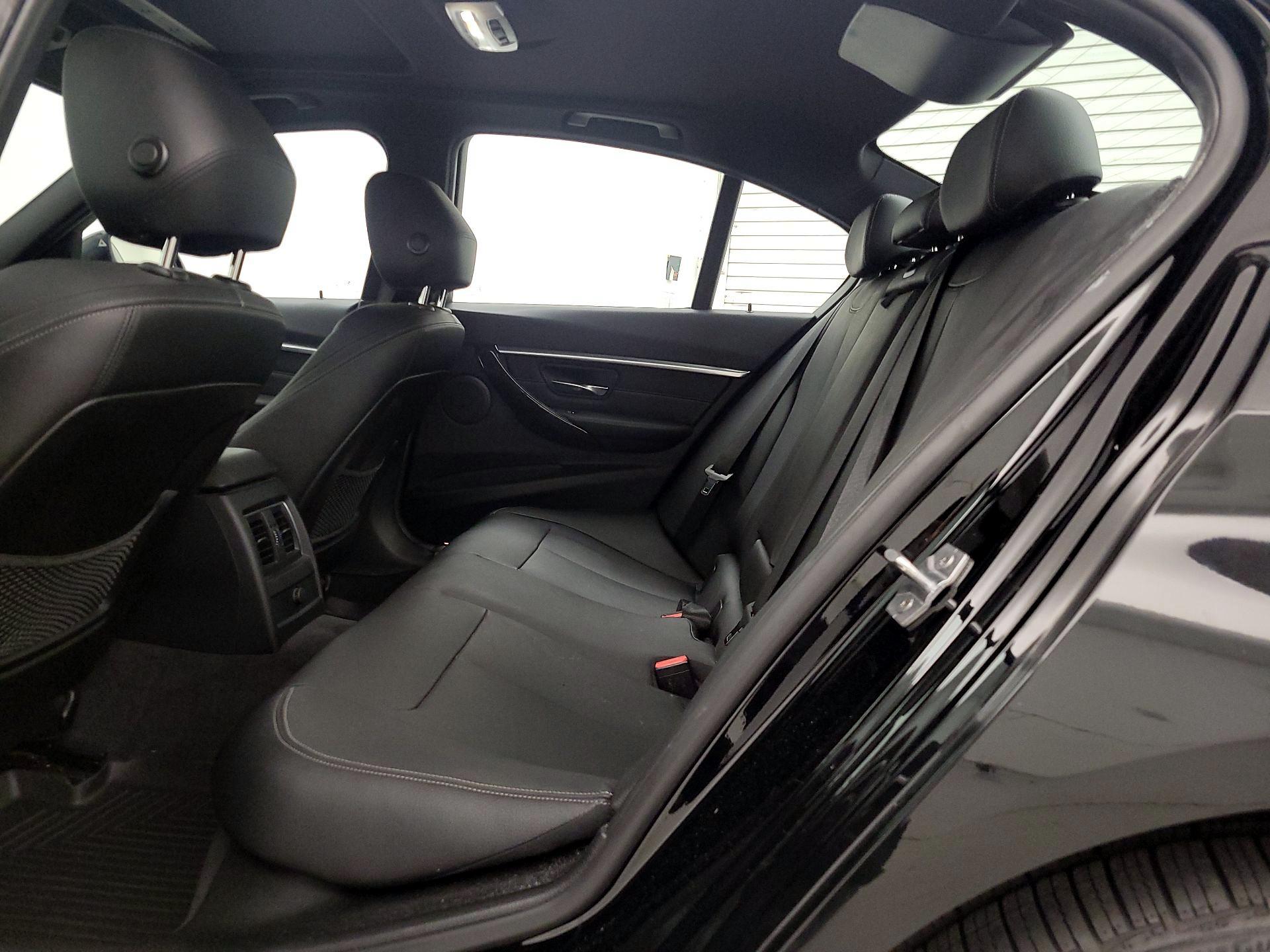 Thumbnail: 2016 BMW 3 Series - 19