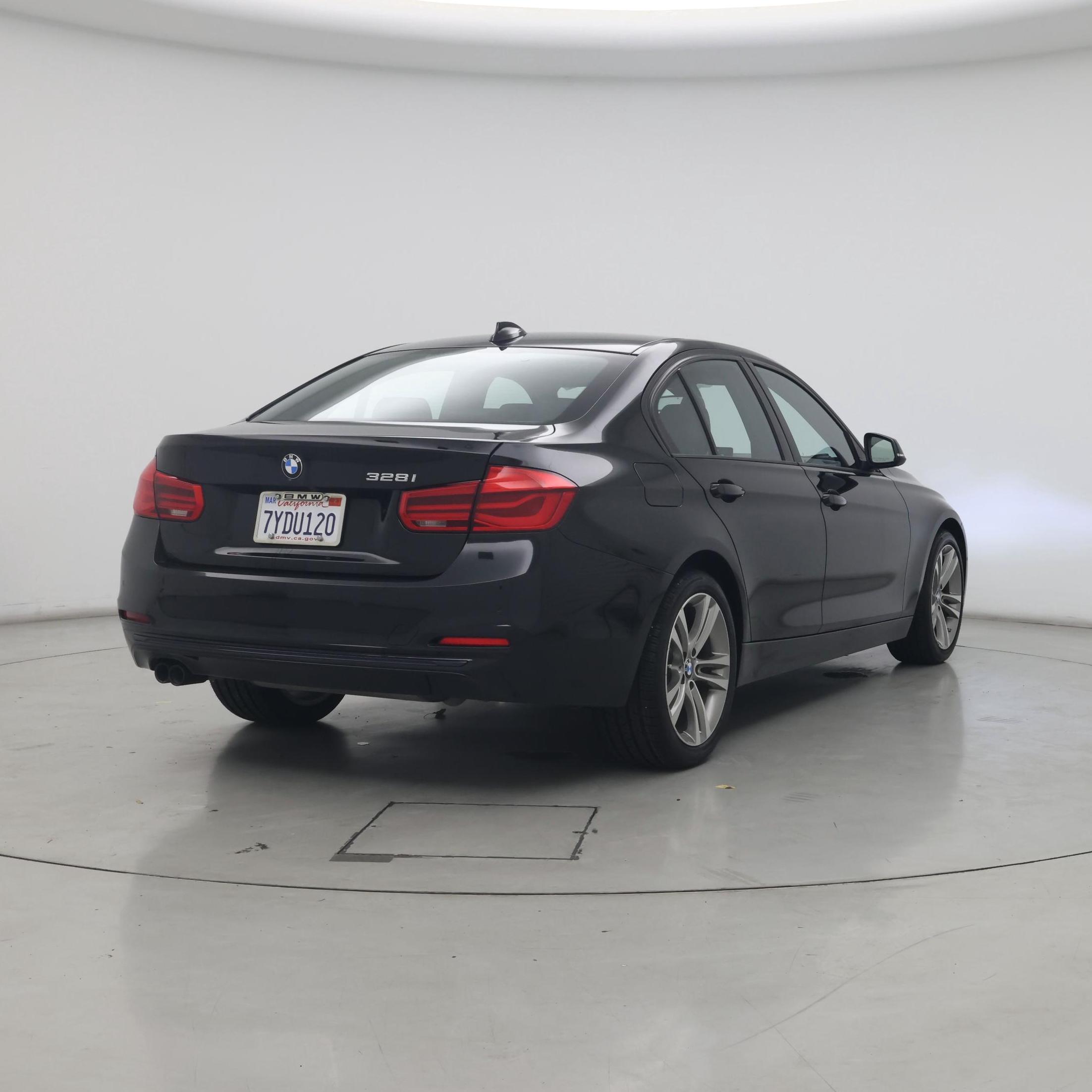 Thumbnail: 2016 BMW 3 Series - 8