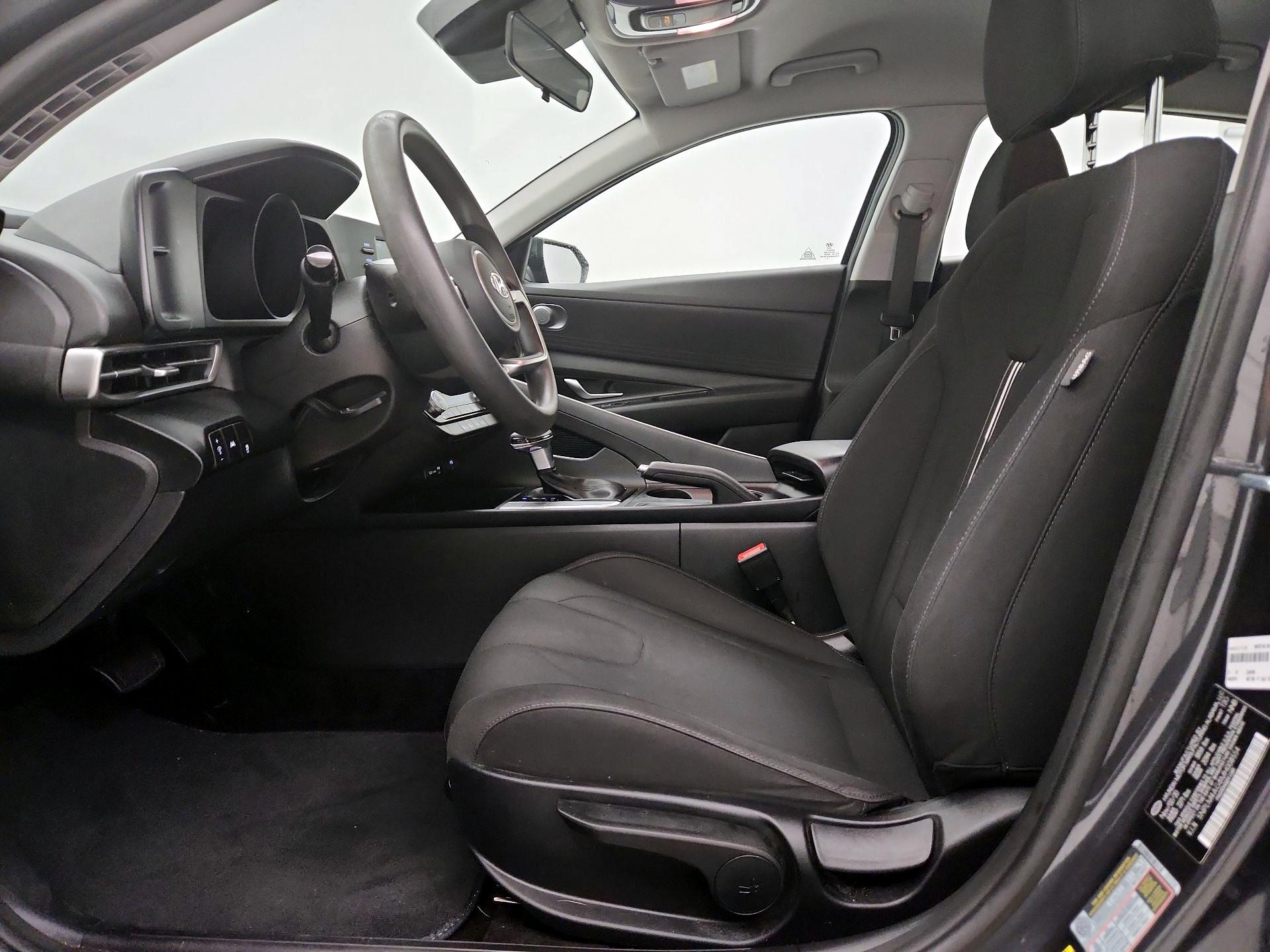 Thumbnail: 2021 Hyundai Elantra - 11