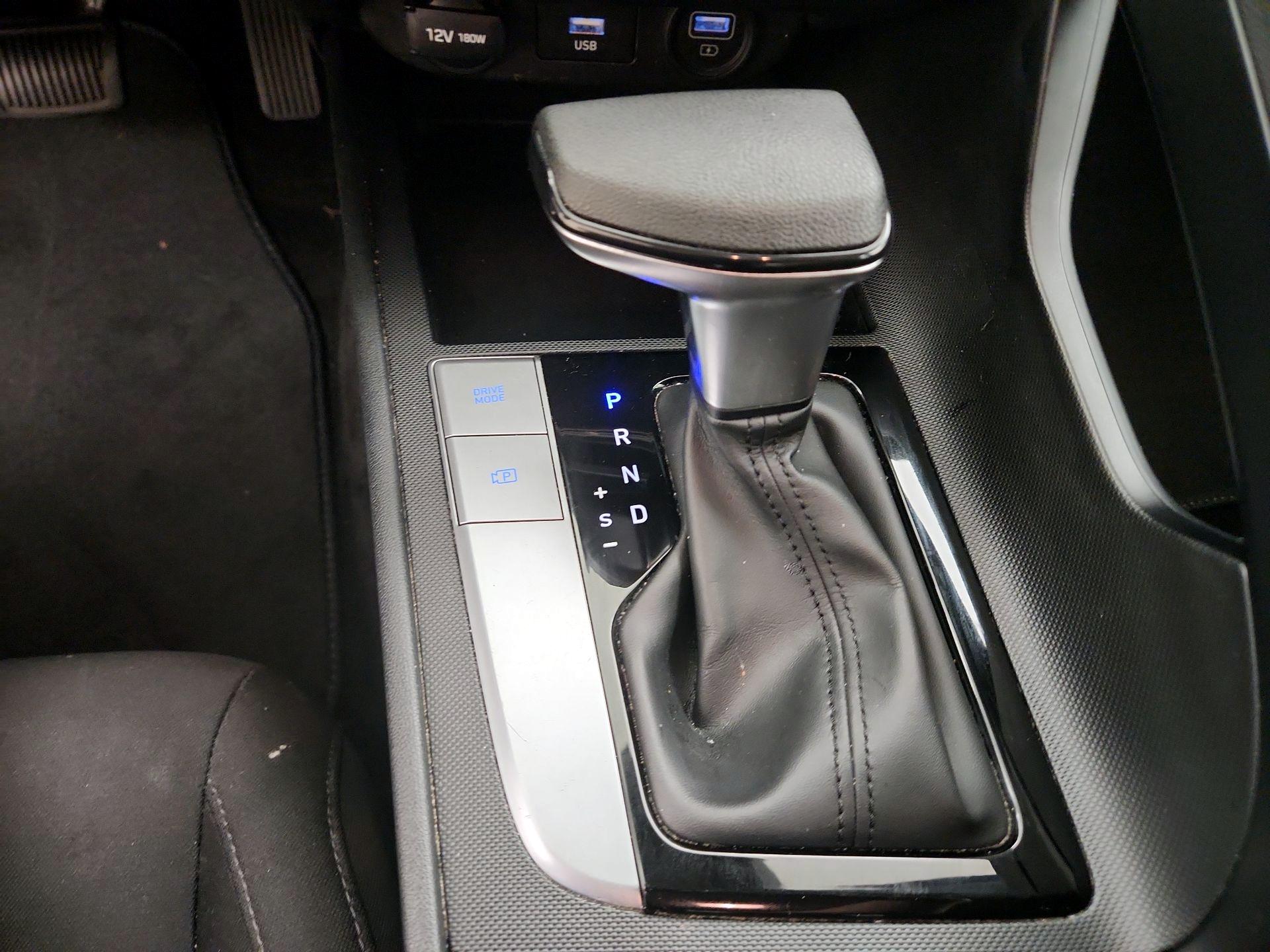 Thumbnail: 2021 Hyundai Elantra - 17