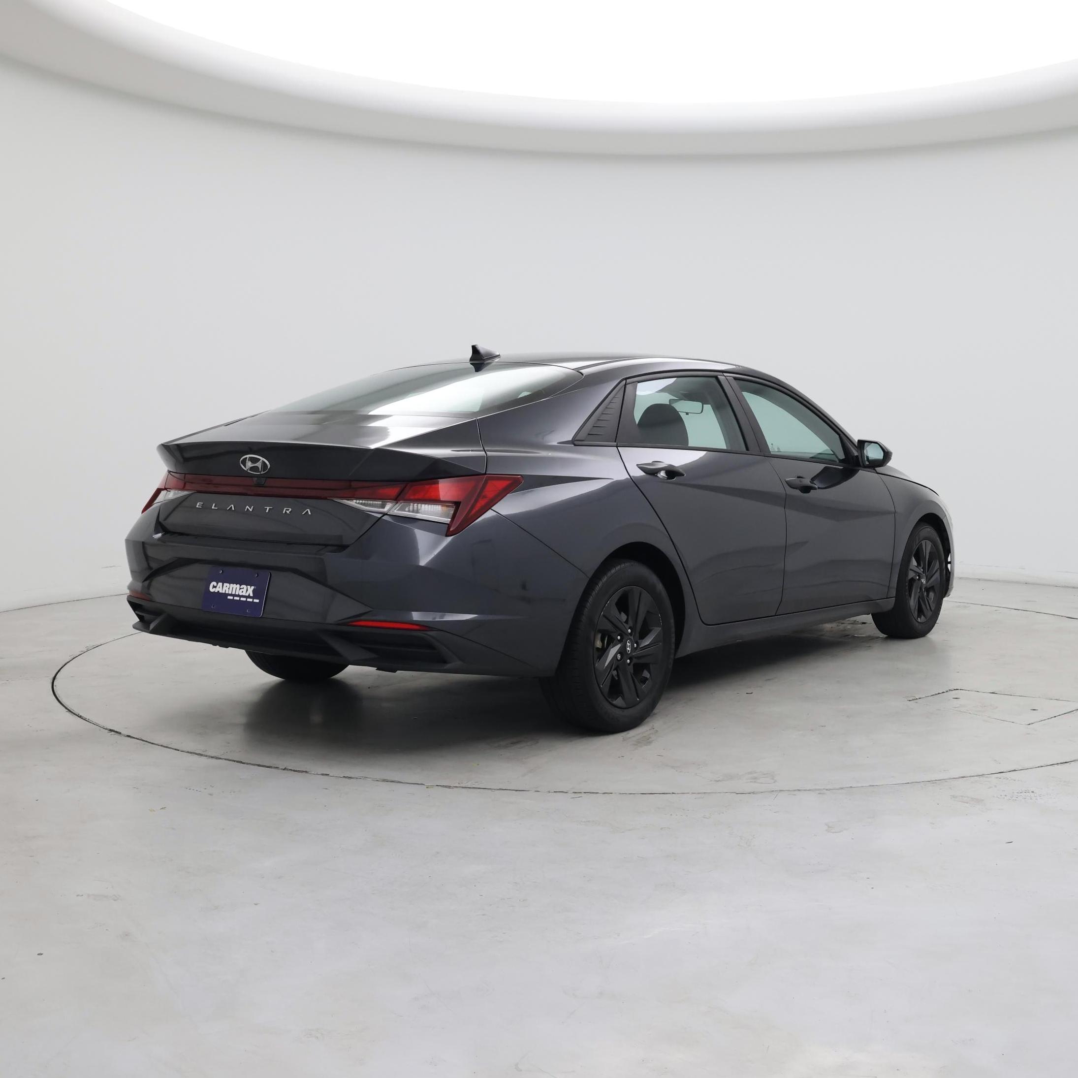 Thumbnail: 2021 Hyundai Elantra - 8