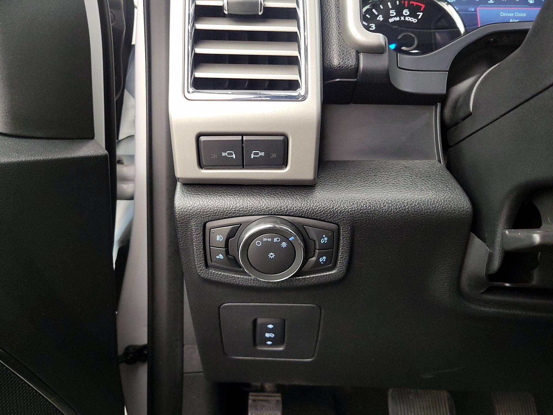 Thumbnail: 2016 Ford F-150 - 13