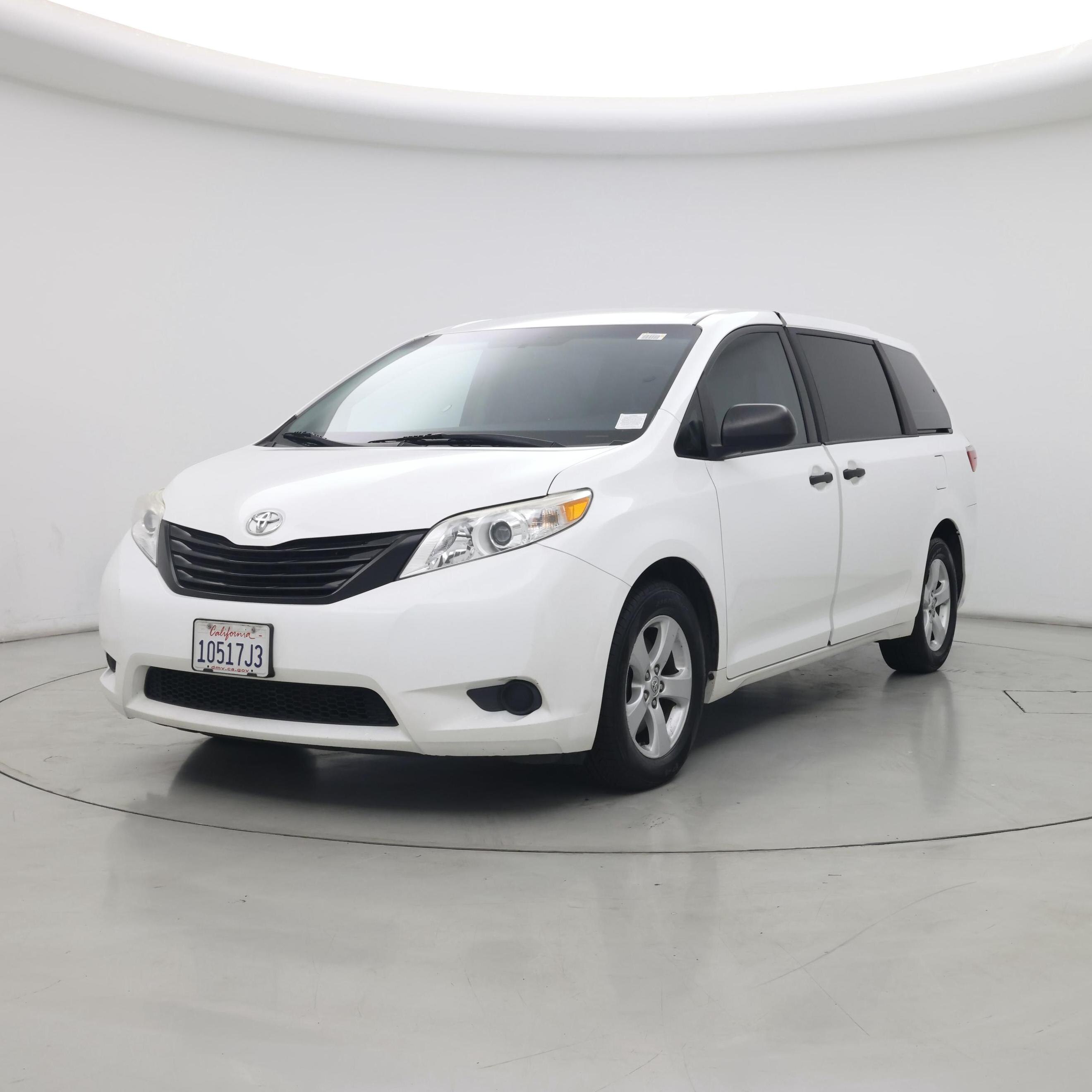 Thumbnail: 2017 Toyota Sienna - 4