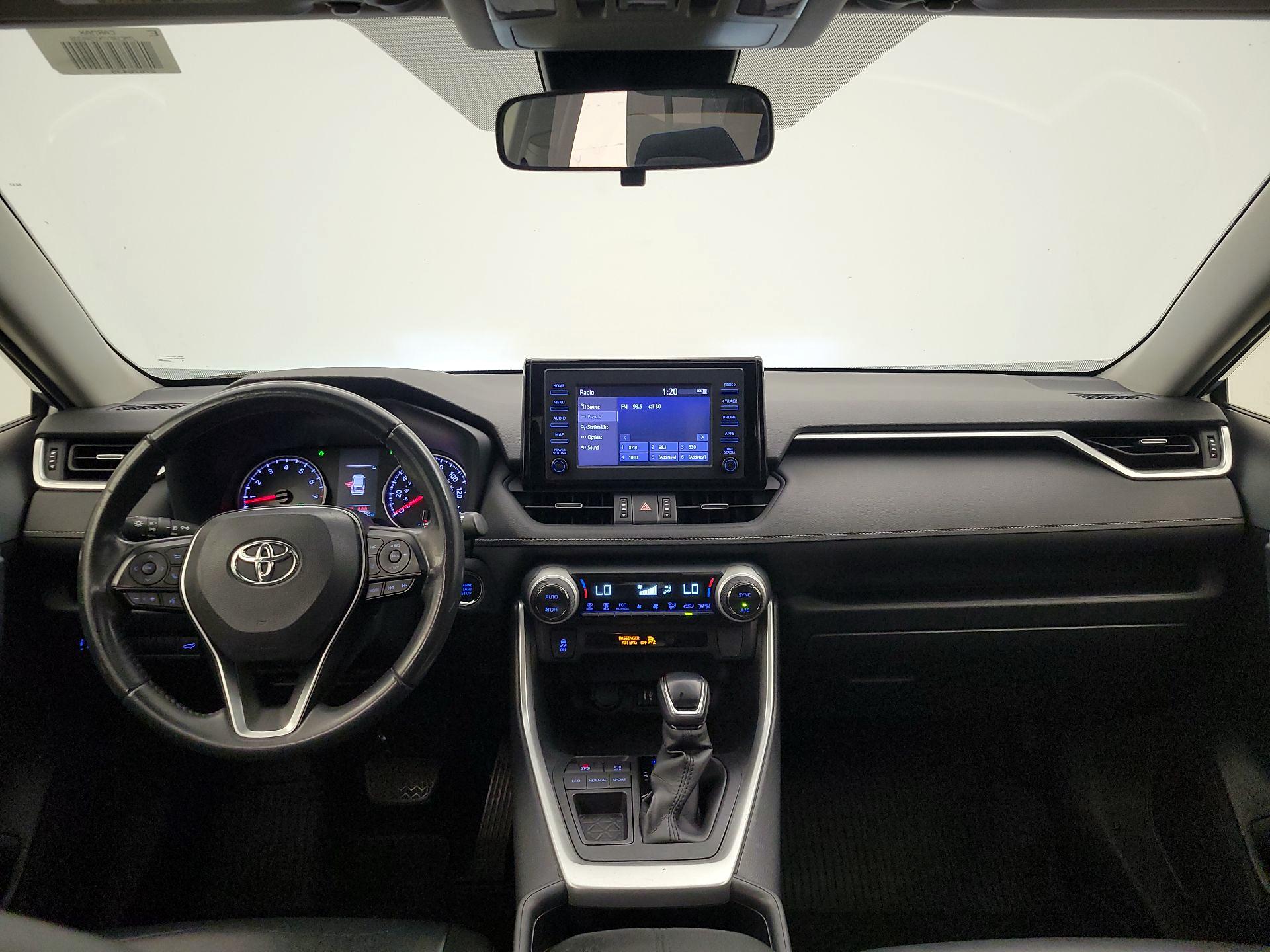 Thumbnail: 2019 Toyota RAV4 - 9