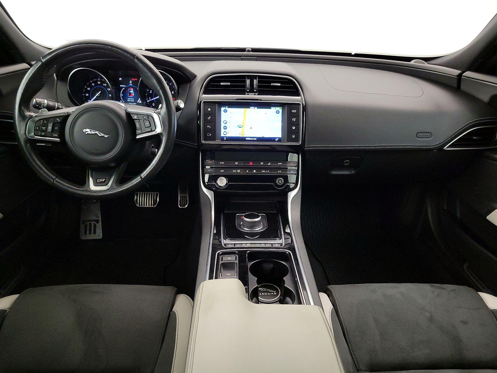 Thumbnail: 2018 Jaguar XE - 9