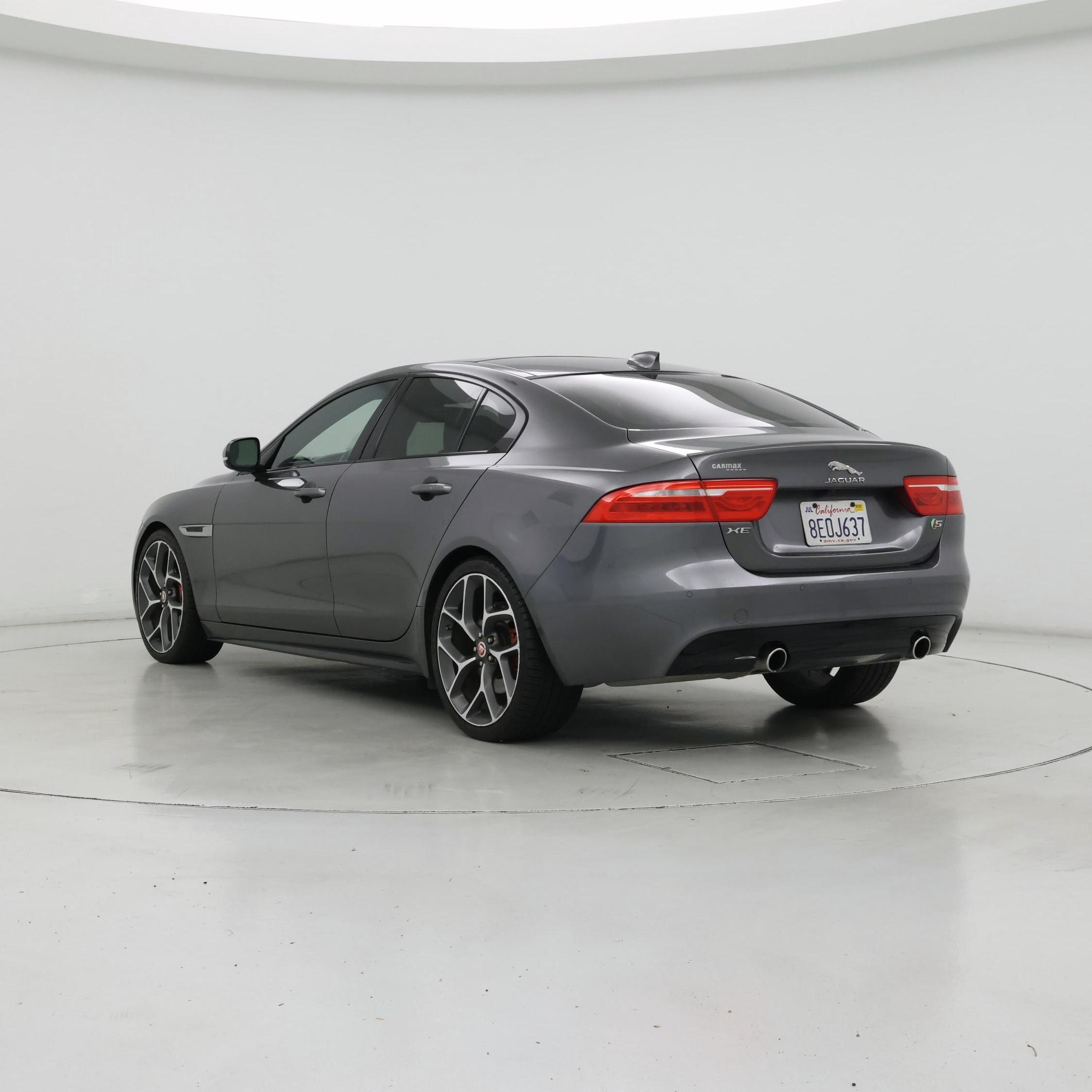 Thumbnail: 2018 Jaguar XE - 2