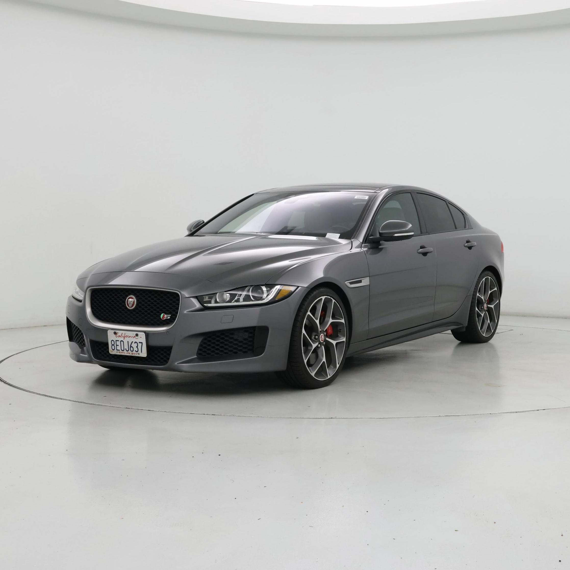 Thumbnail: 2018 Jaguar XE - 4