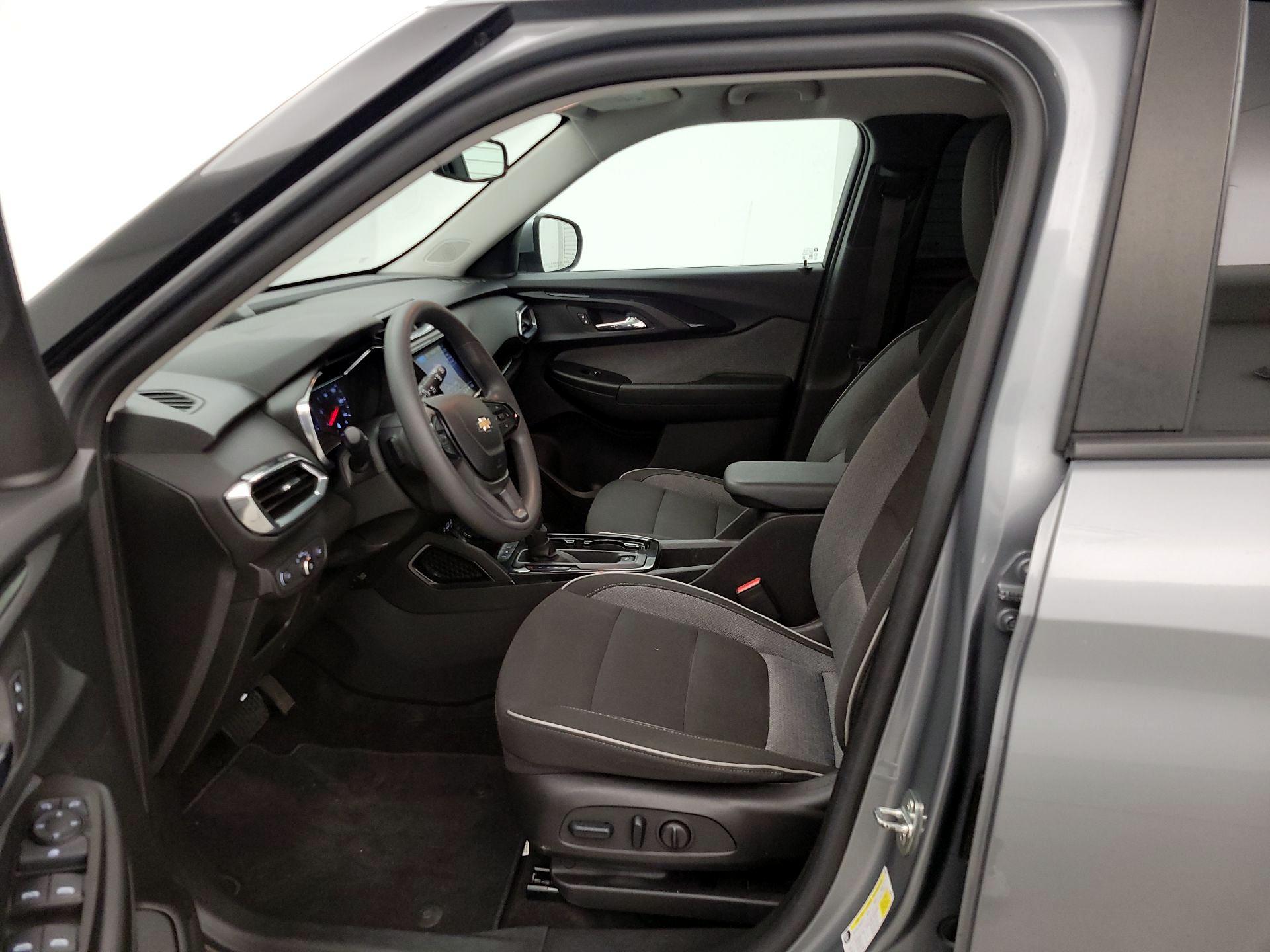 Thumbnail: 2023 Chevrolet TrailBlazer - 11