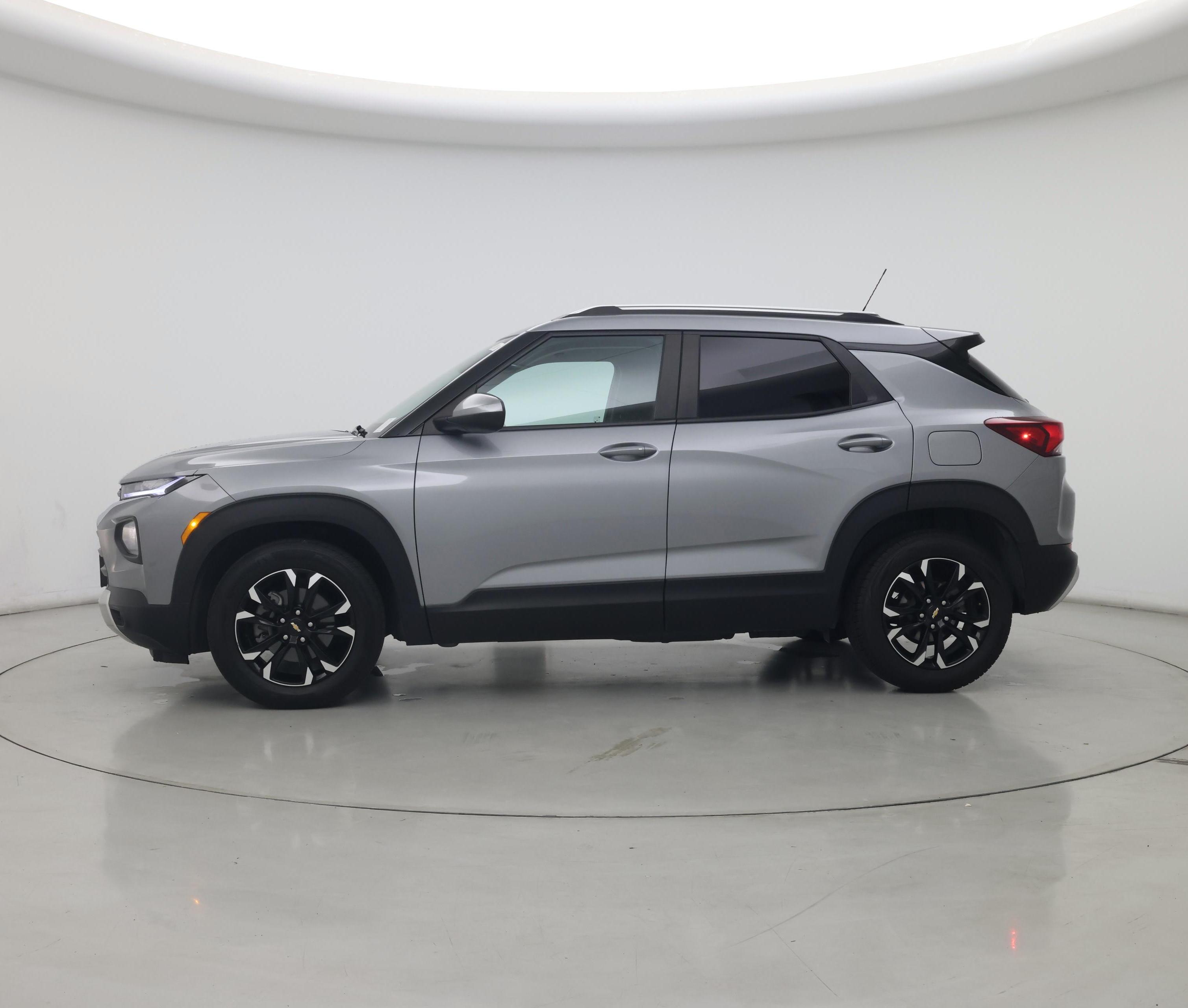Thumbnail: 2023 Chevrolet TrailBlazer - 3