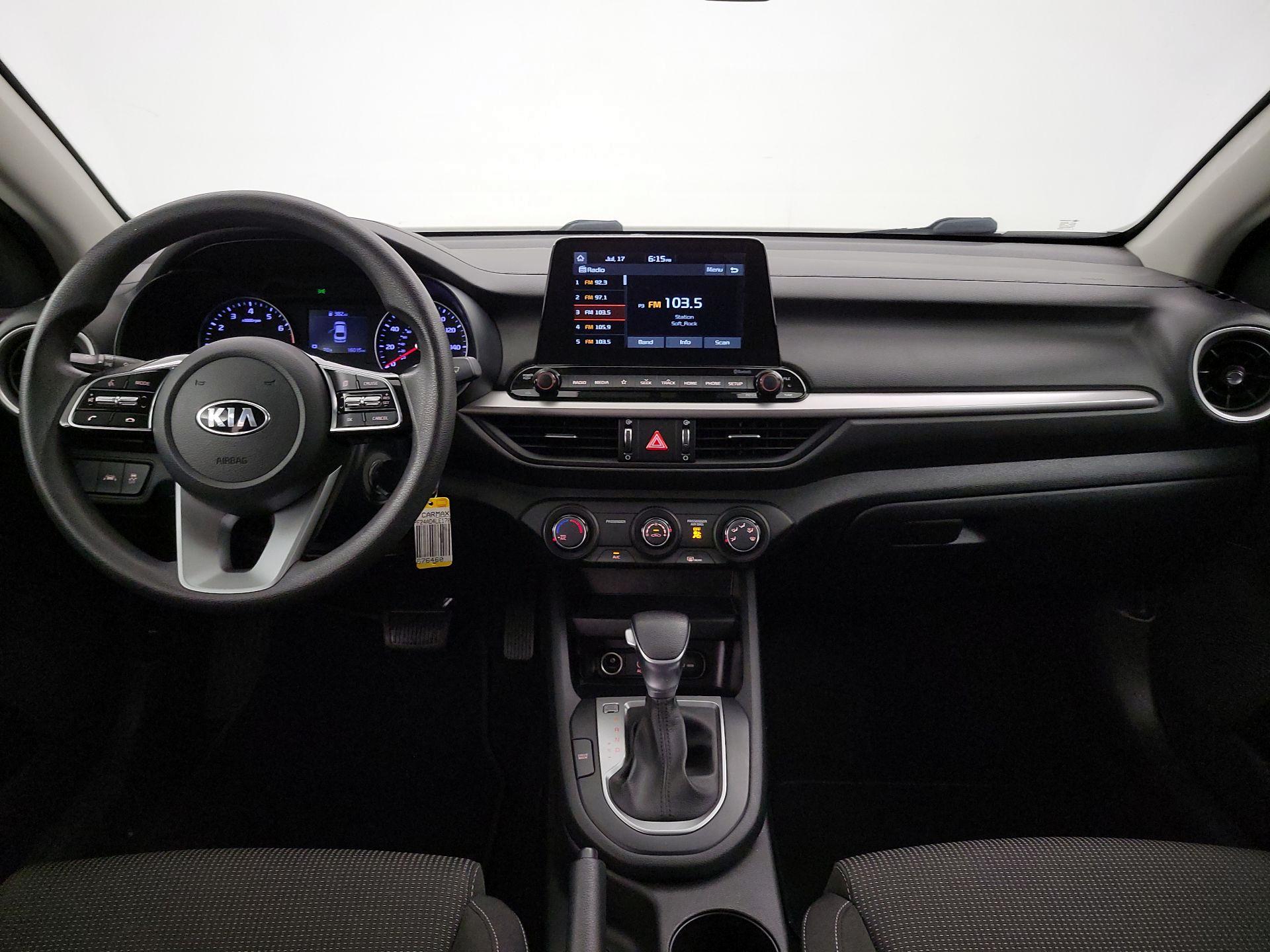 Thumbnail: 2020 Kia Forte - 9