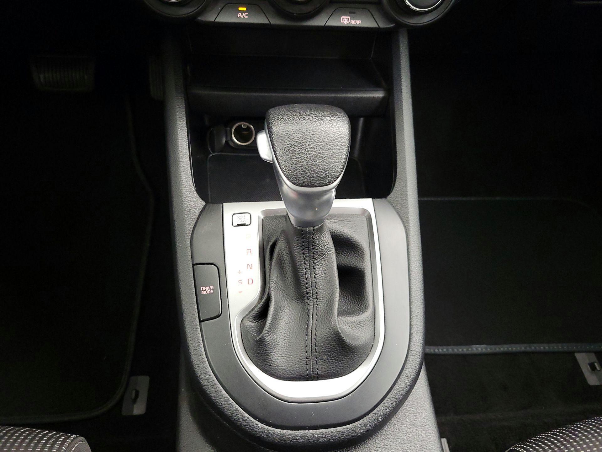 Thumbnail: 2020 Kia Forte - 17