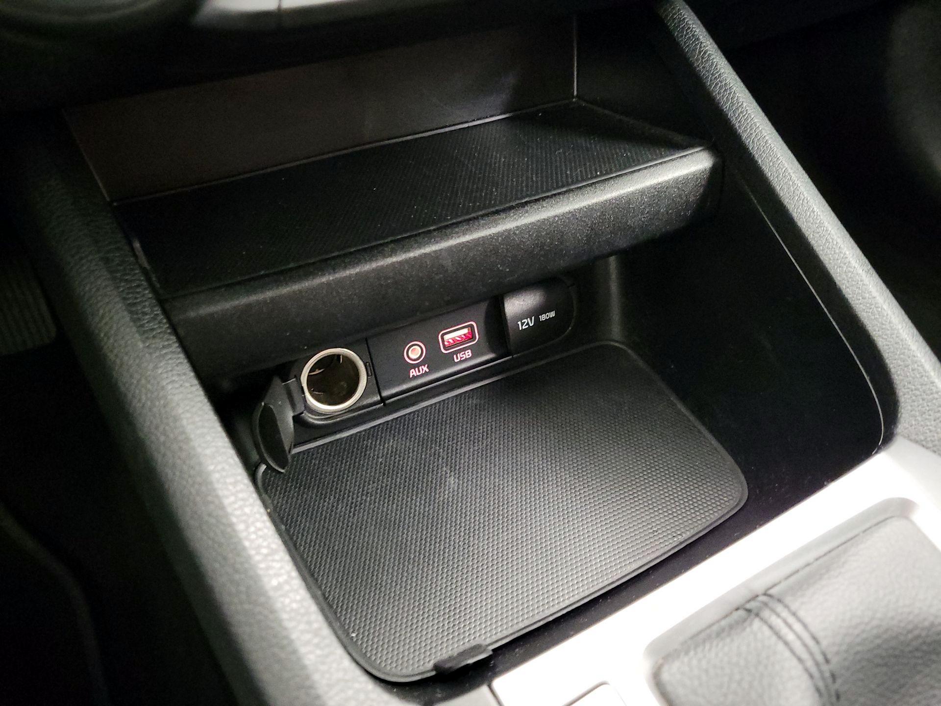 Thumbnail: 2020 Kia Forte - 18