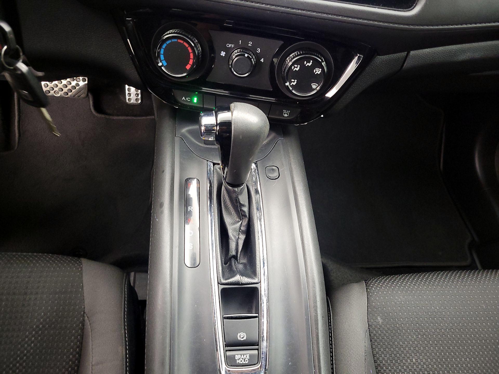 Thumbnail: 2022 Honda HR-V - 17