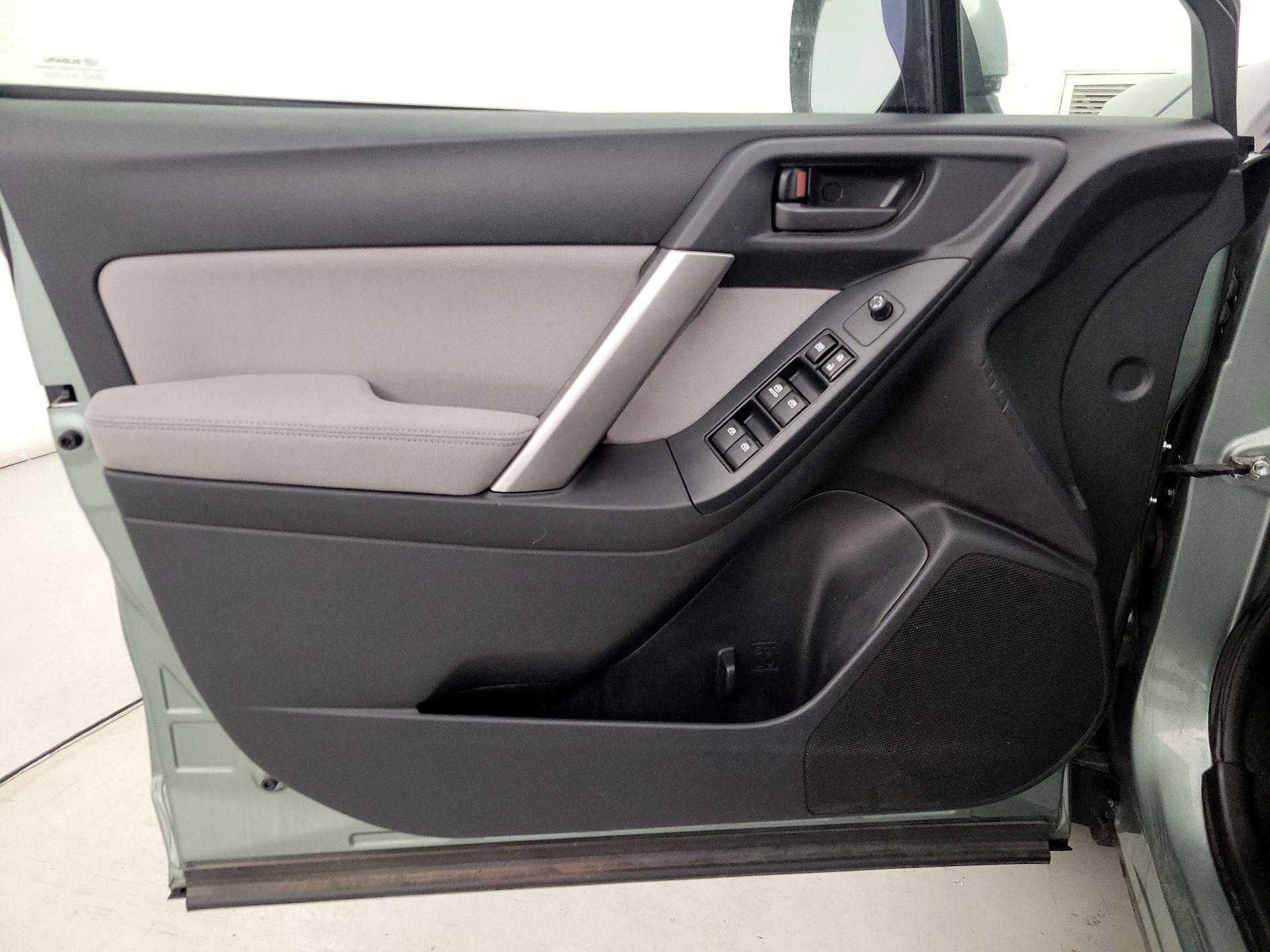 Thumbnail: 2015 Subaru Forester - 12