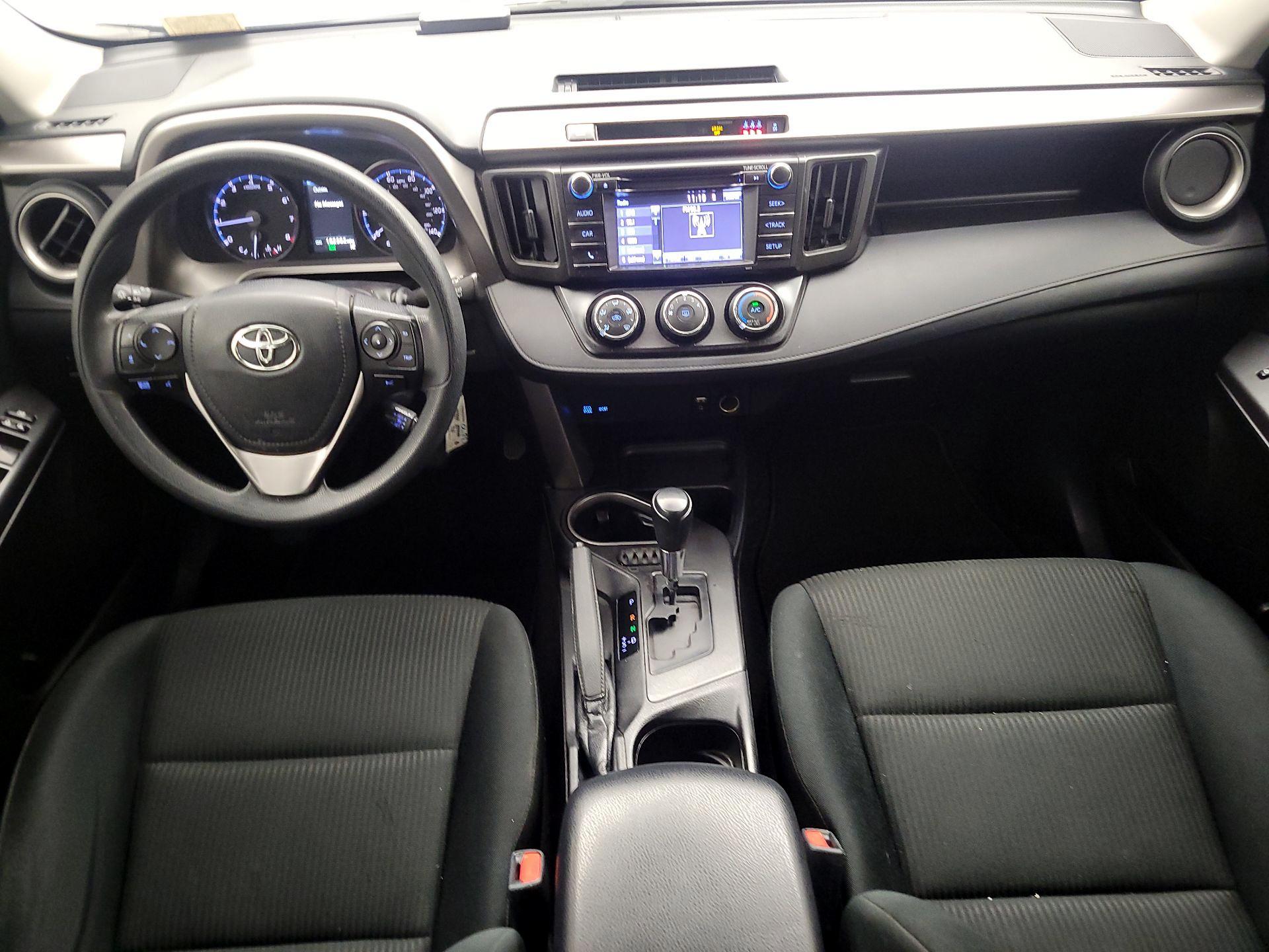 Thumbnail: 2018 Toyota RAV4 - 9