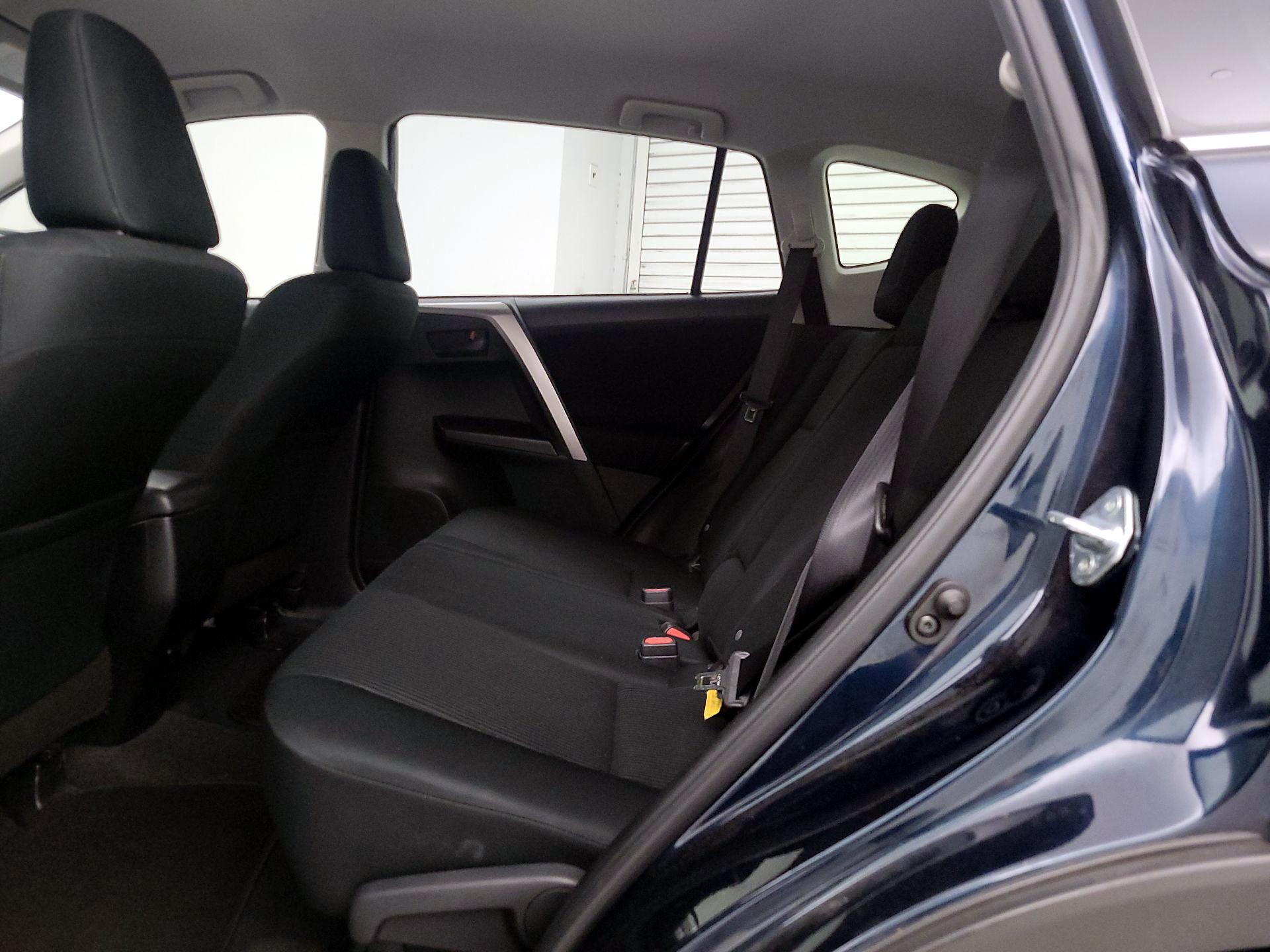 Thumbnail: 2018 Toyota RAV4 - 19
