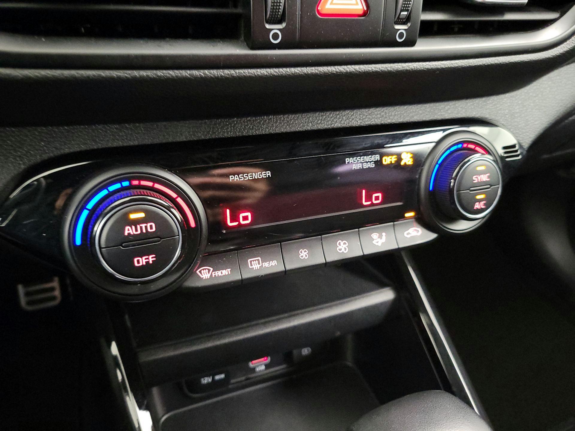 Thumbnail: 2024 Kia Forte - 17