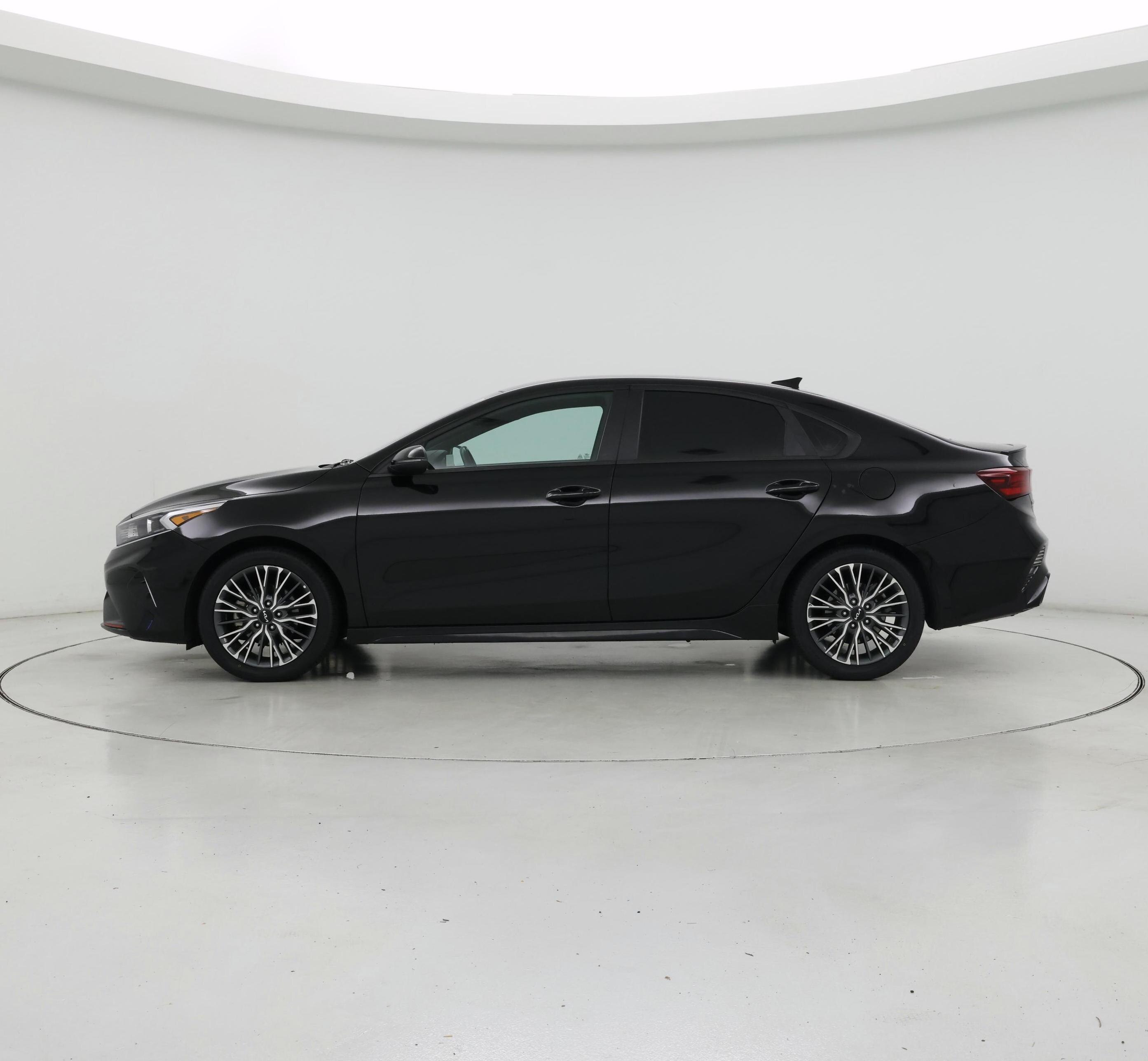 Thumbnail: 2024 Kia Forte - 3