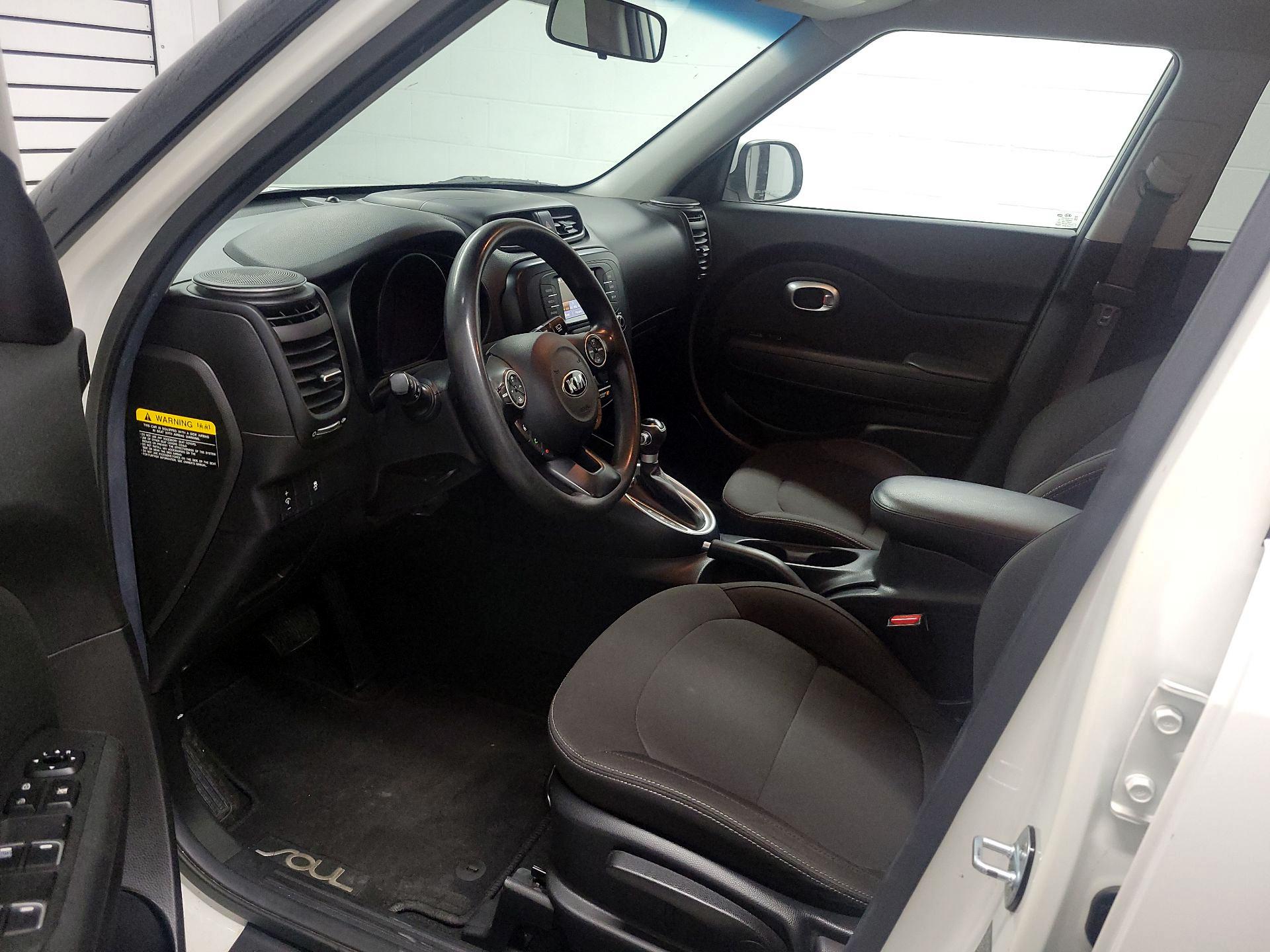 Thumbnail: 2019 Kia Soul - 11